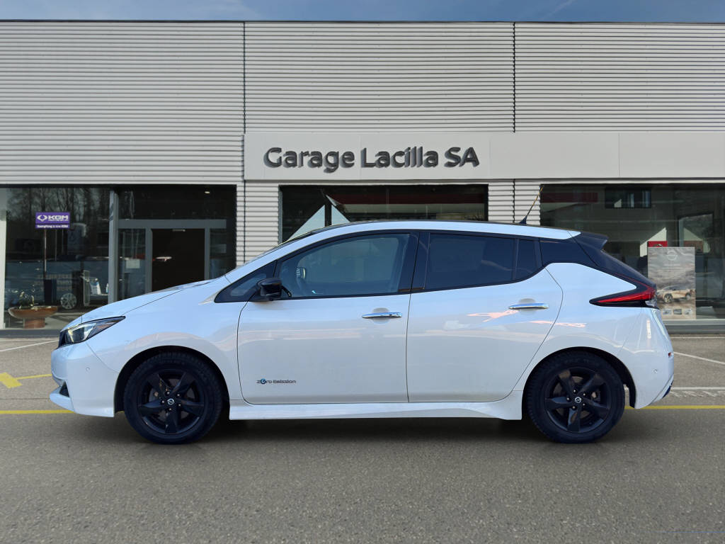 NISSAN Leaf Tekna 40 kWh-showroom-element-3