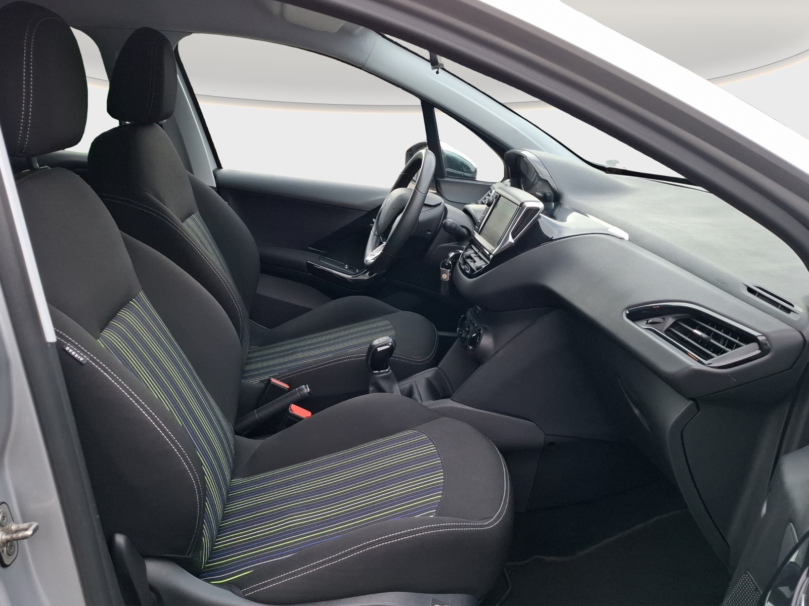 PEUGEOT 208 1.2 PureTech Urban Soul // MFK 05.12.2025 // Bremsen vorne komplett NEU // 8-fach bereift-image-9