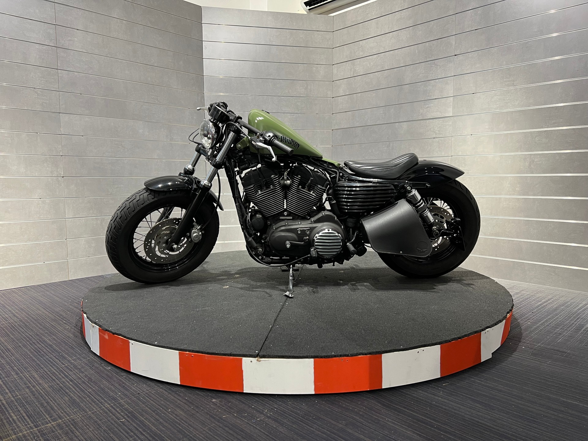 HARLEY-DAVIDSON XL 1200 R Sportster Roadster Injection-showroom-element-1