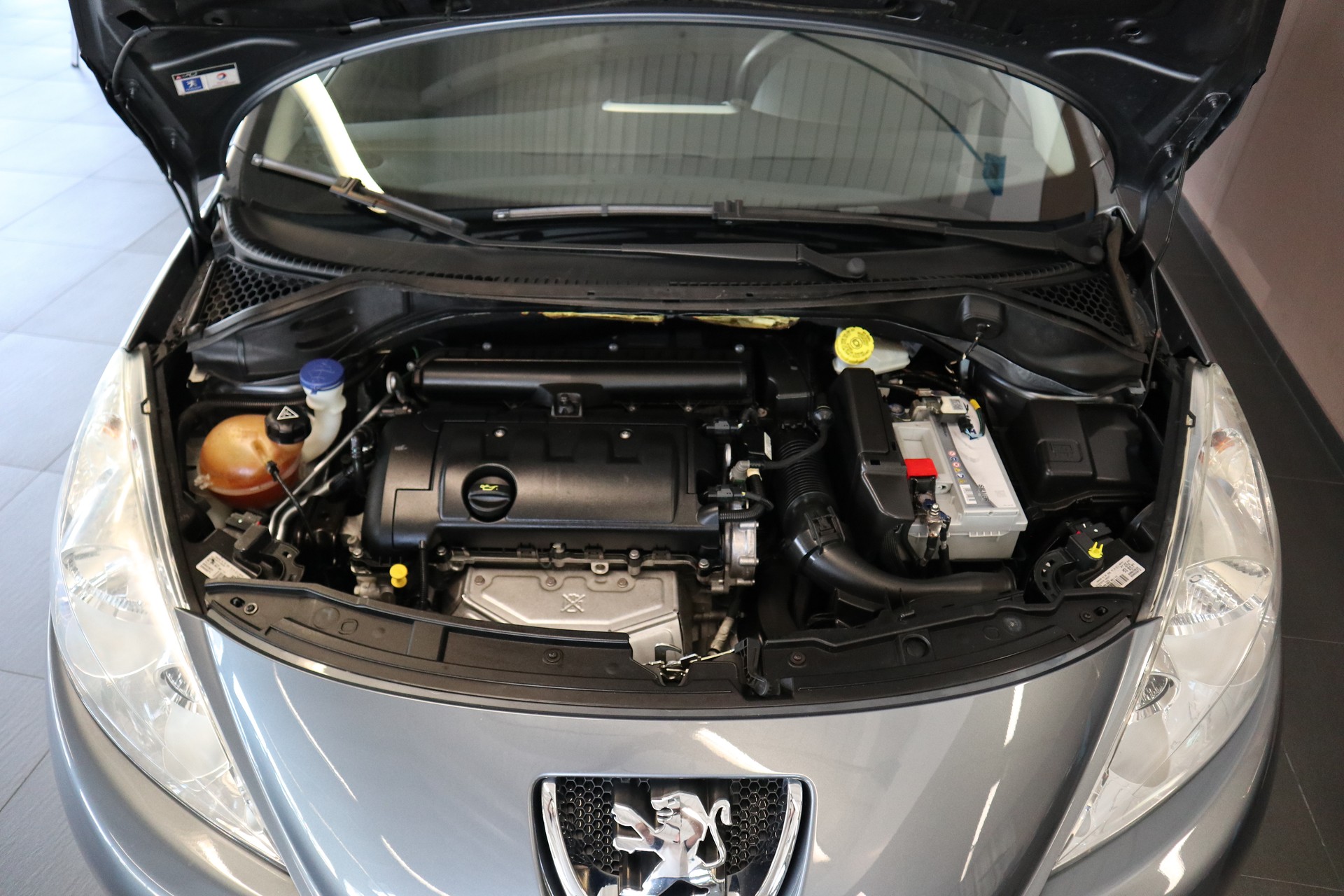 PEUGEOT 207 SW 1.6 16V LionEdition-image-15