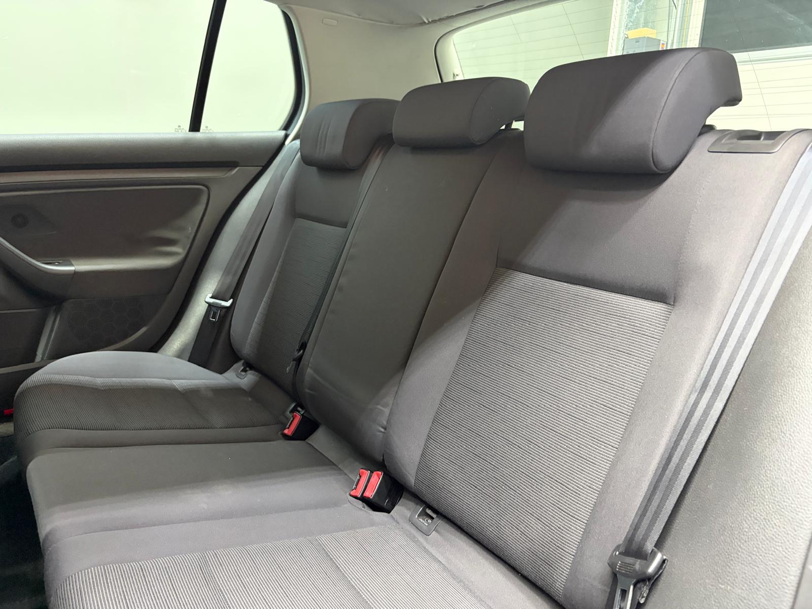 VW Golf 1.4 TSI Trendline-image-9