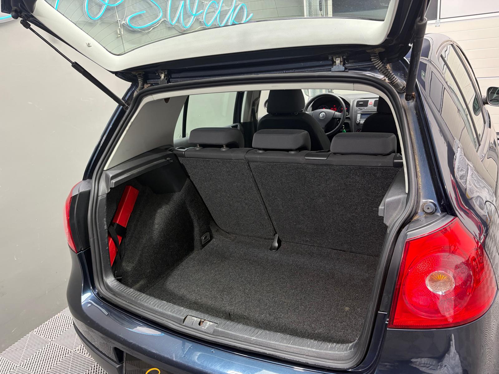 VW Golf 1.4 TSI Trendline-image-15