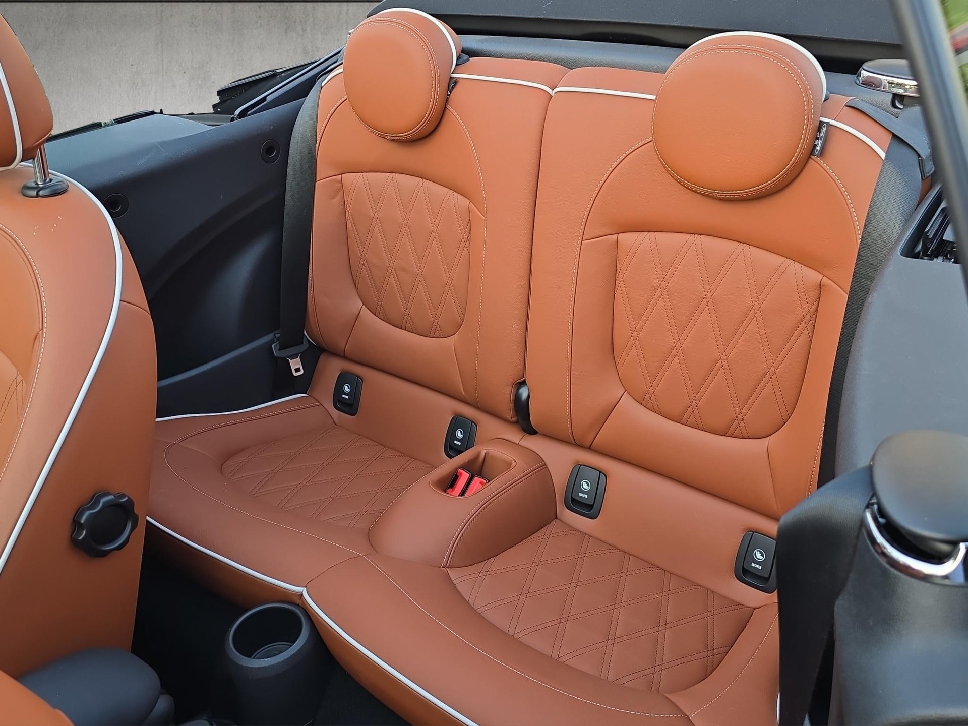 MINI Cabrio F57 1.5i Cooper-image-11