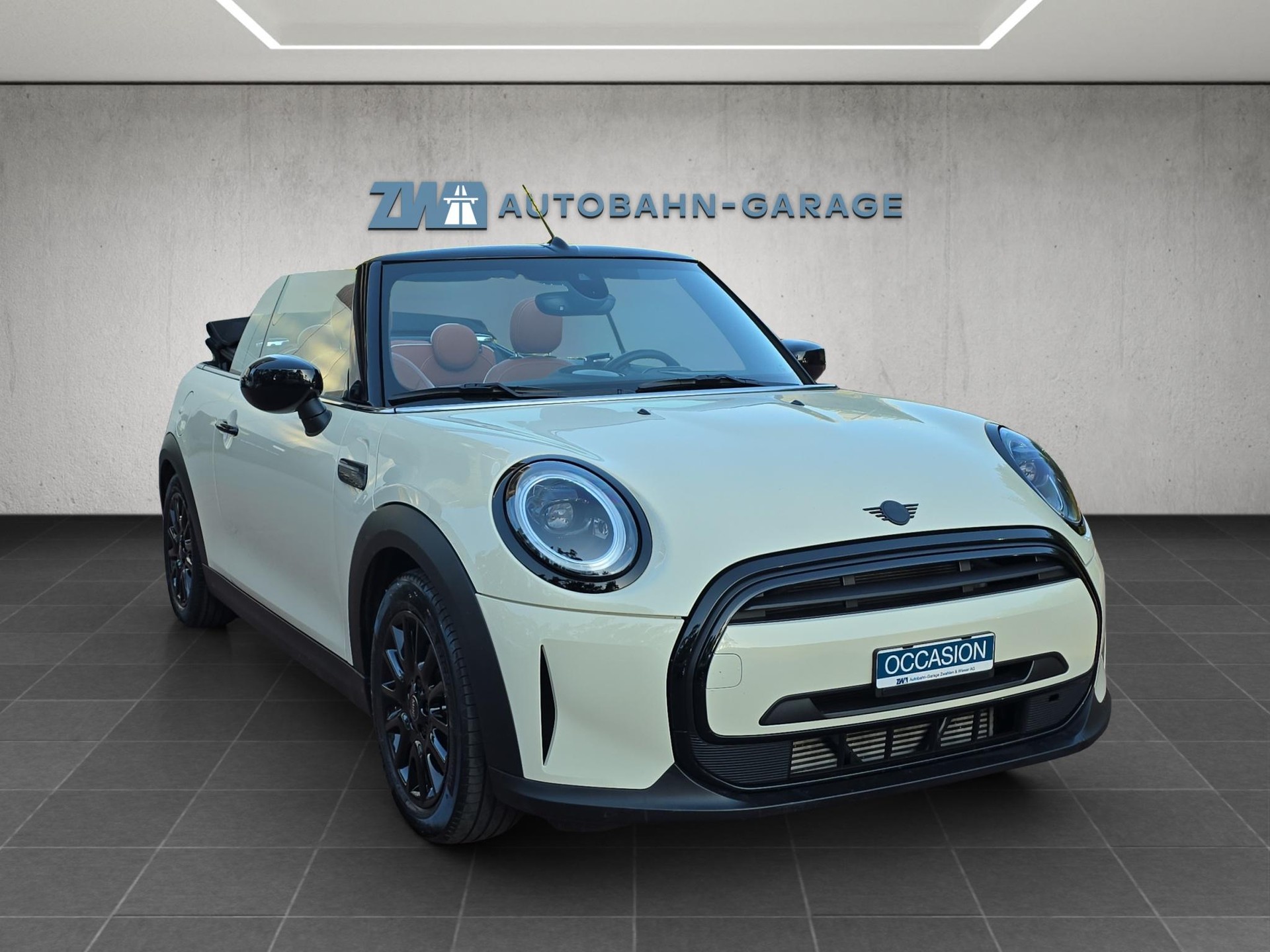 MINI Cabrio F57 1.5i Cooper-image-6