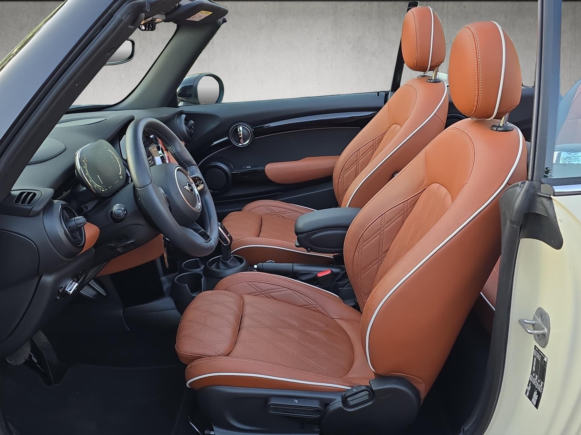 MINI Cabrio F57 1.5i Cooper-image-8