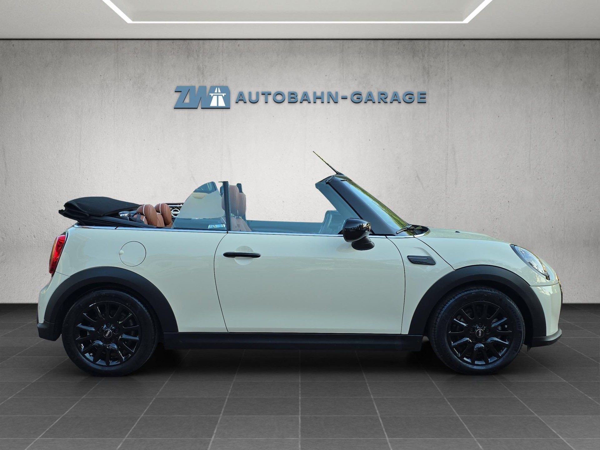 MINI Cabrio F57 1.5i Cooper-image-5