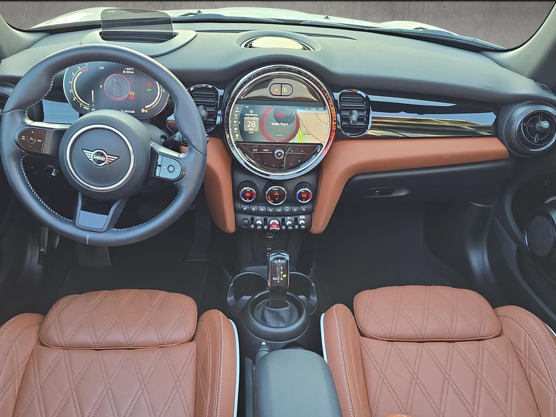 MINI Cabrio F57 1.5i Cooper-image-10
