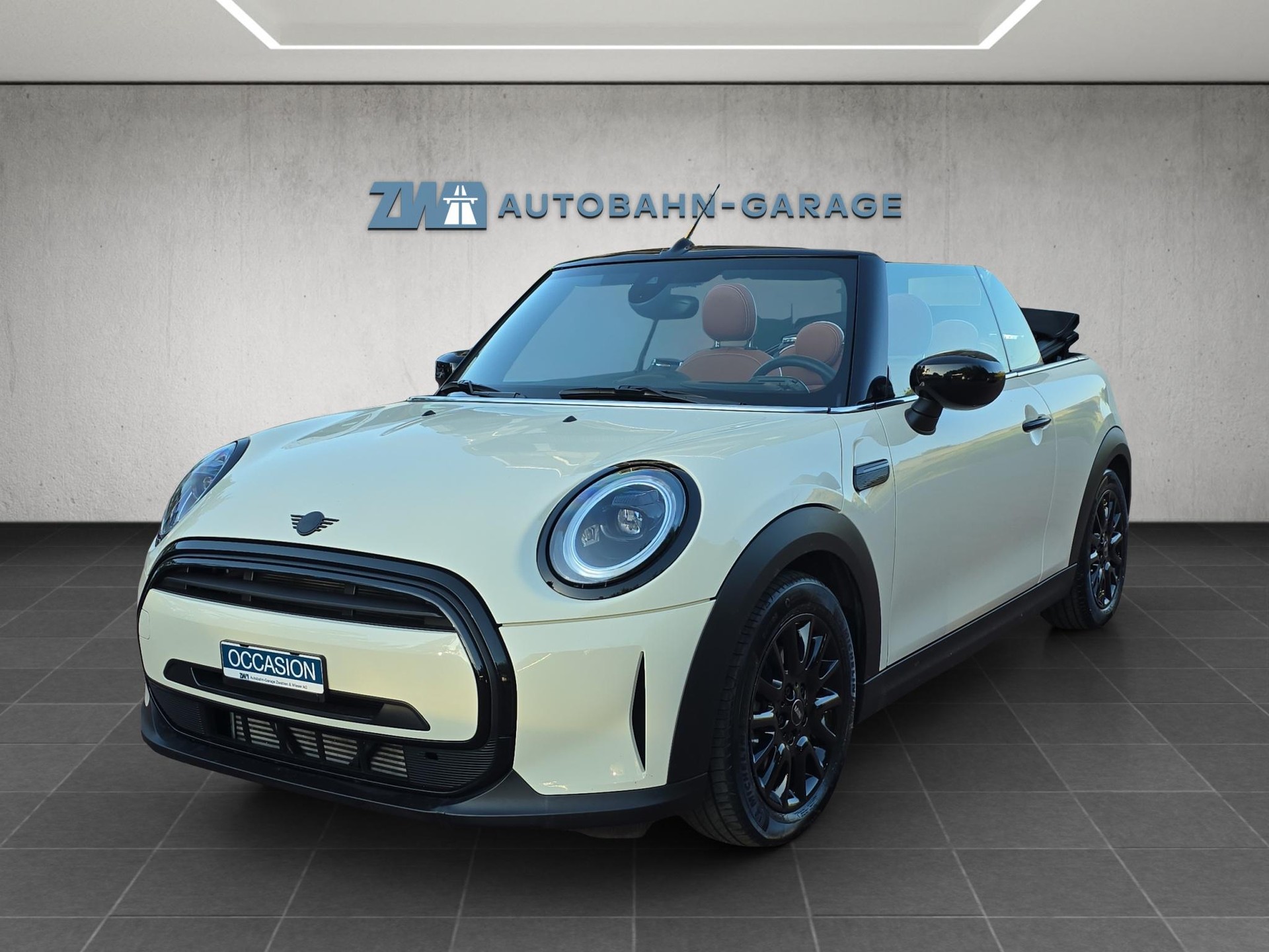 MINI Cabrio F57 1.5i Cooper-image-0