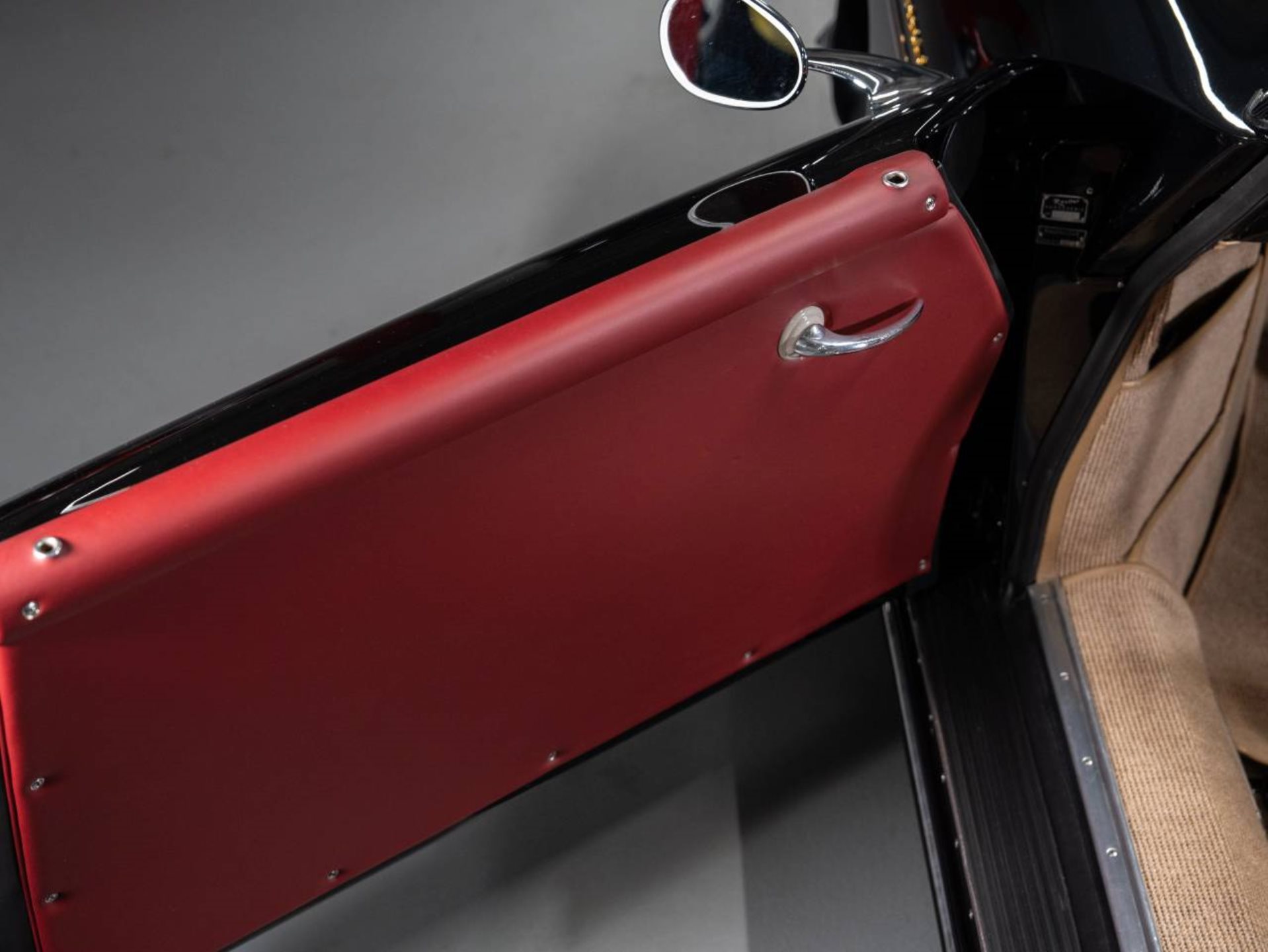 PORSCHE 356 A Speedster-showroom-element-3