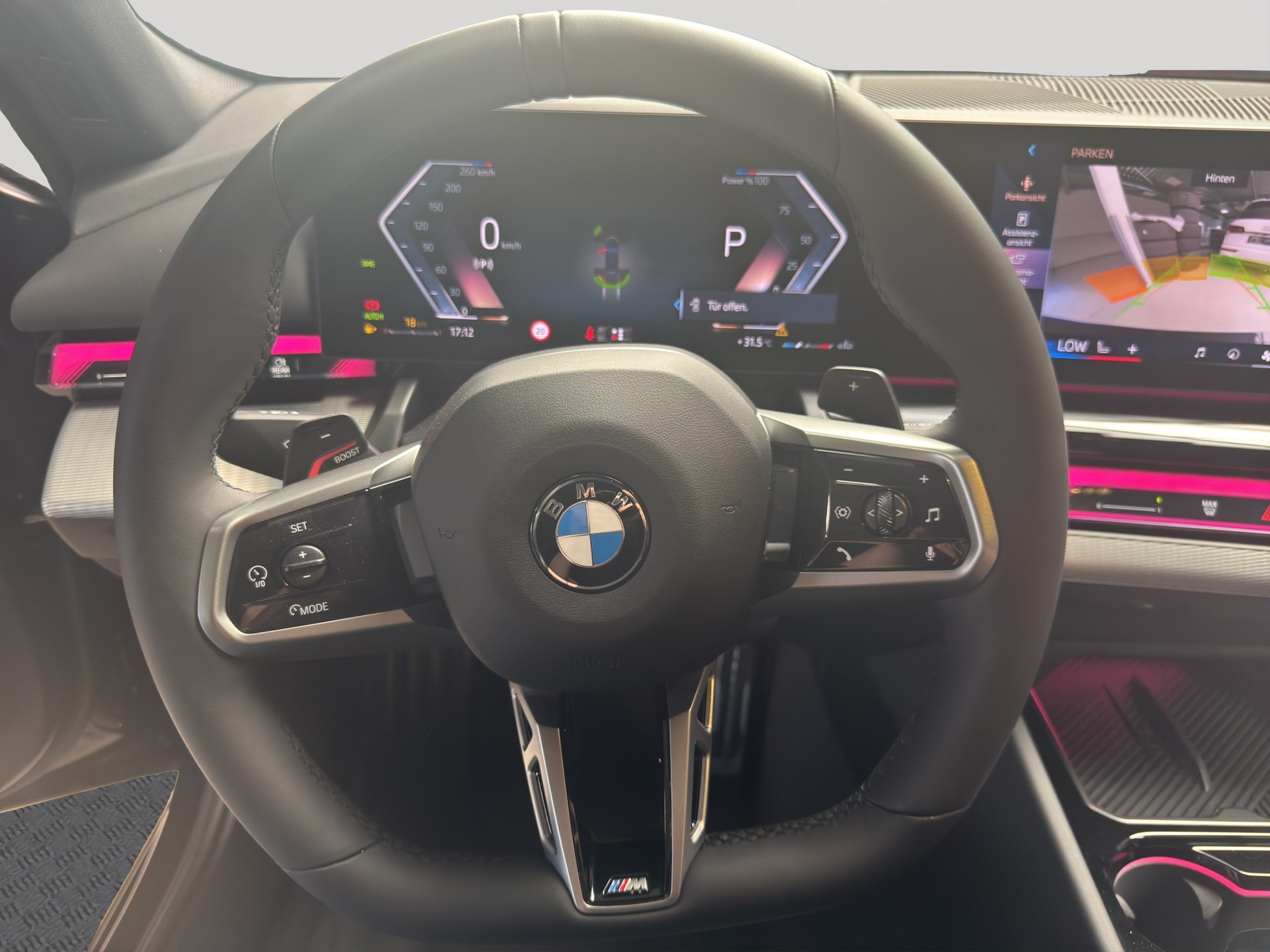 BMW 520d xDrive 48V Touring M Sport Steptronic-image-10