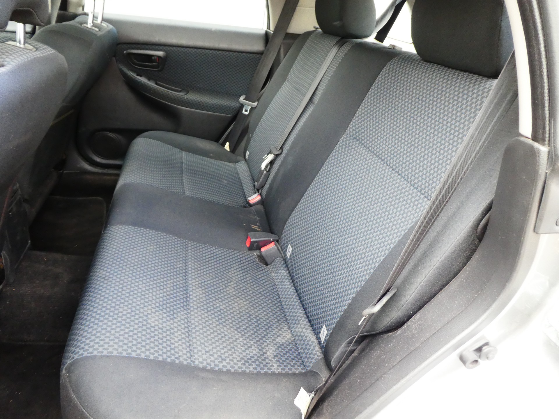 SUBARU Impreza 1.5R Swiss-image-9