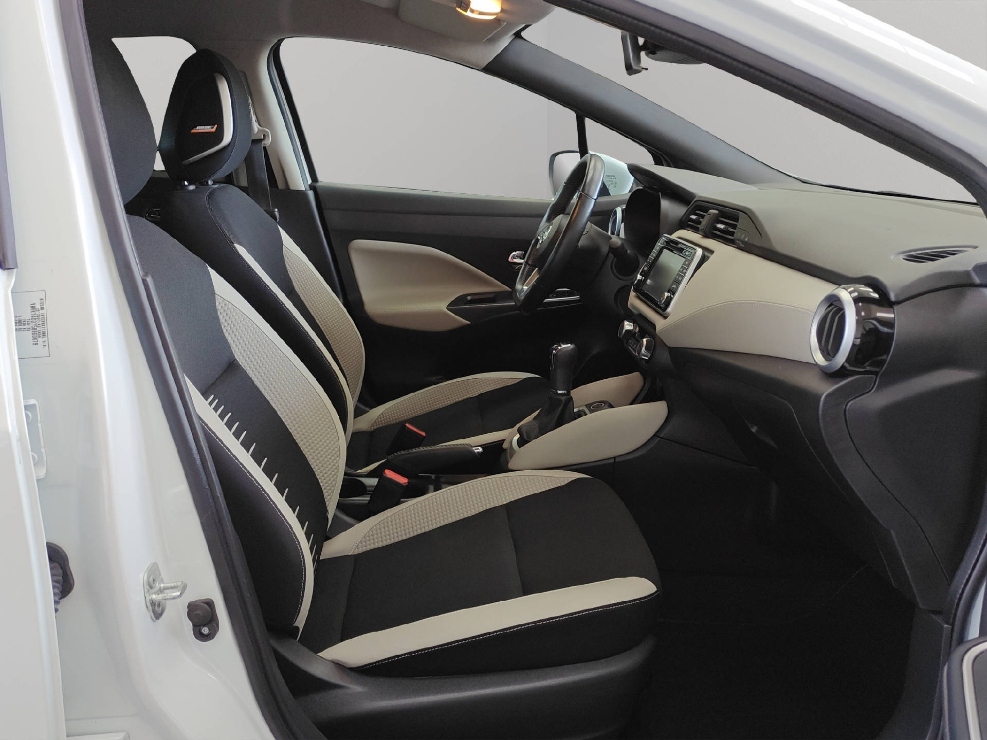 NISSAN Micra 0.9 IG-T Tekna-image-11