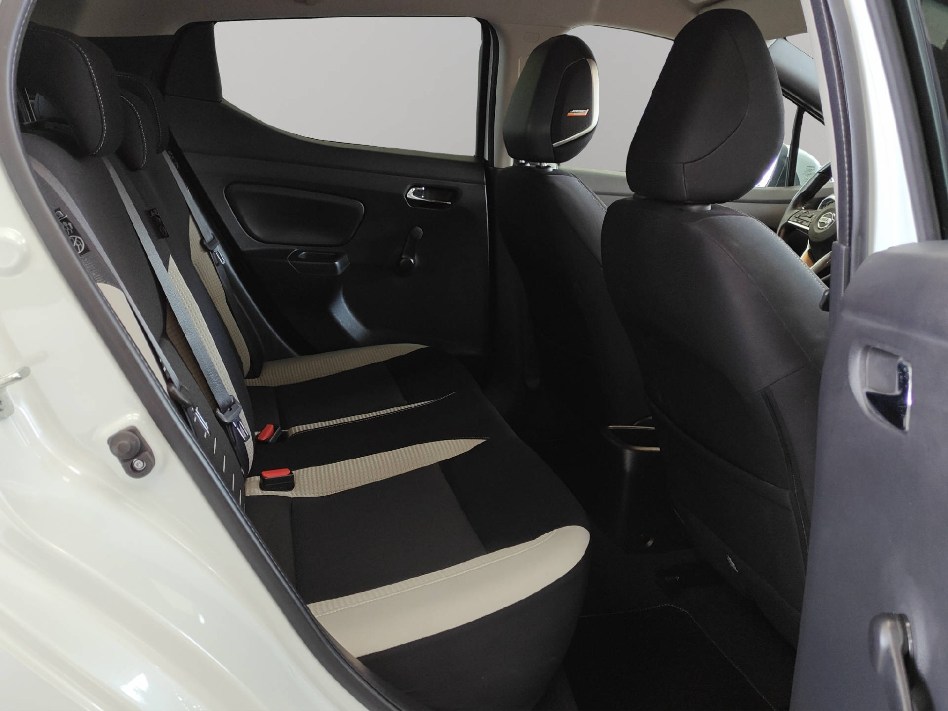 NISSAN Micra 0.9 IG-T Tekna-image-10