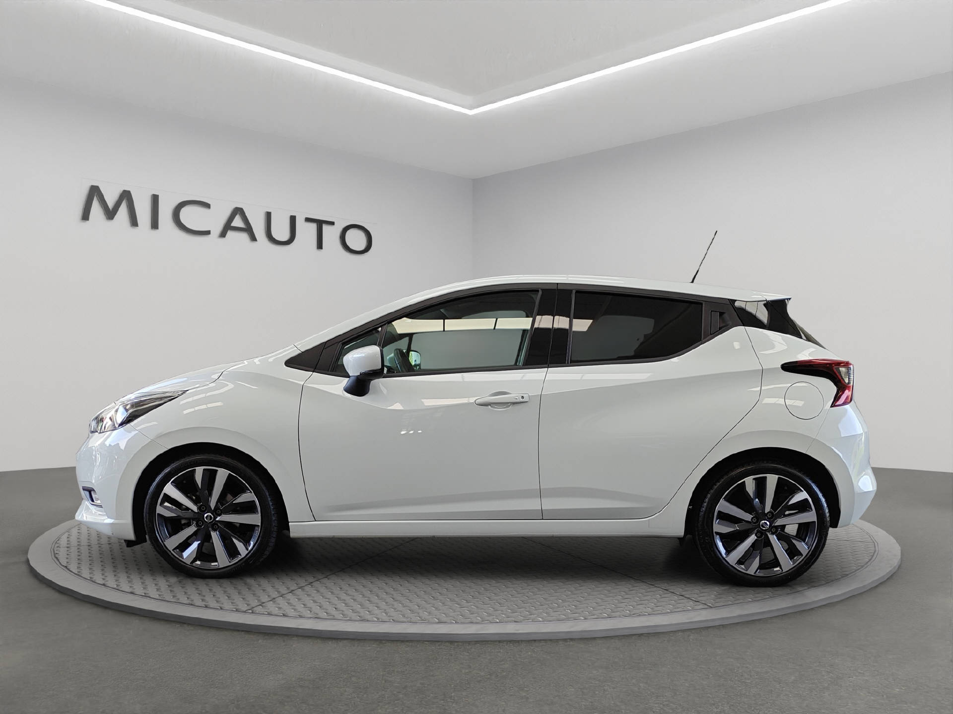 NISSAN Micra 0.9 IG-T Tekna-image-5