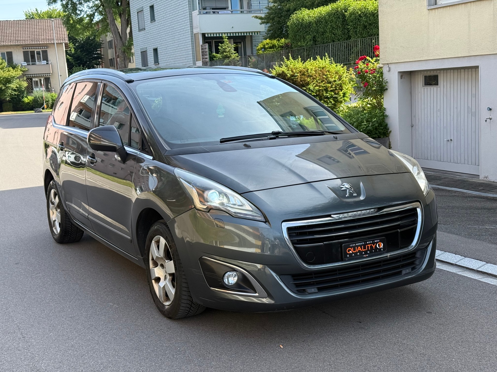 PEUGEOT 5008 1.6 THP Allure Tiptronic-image-1