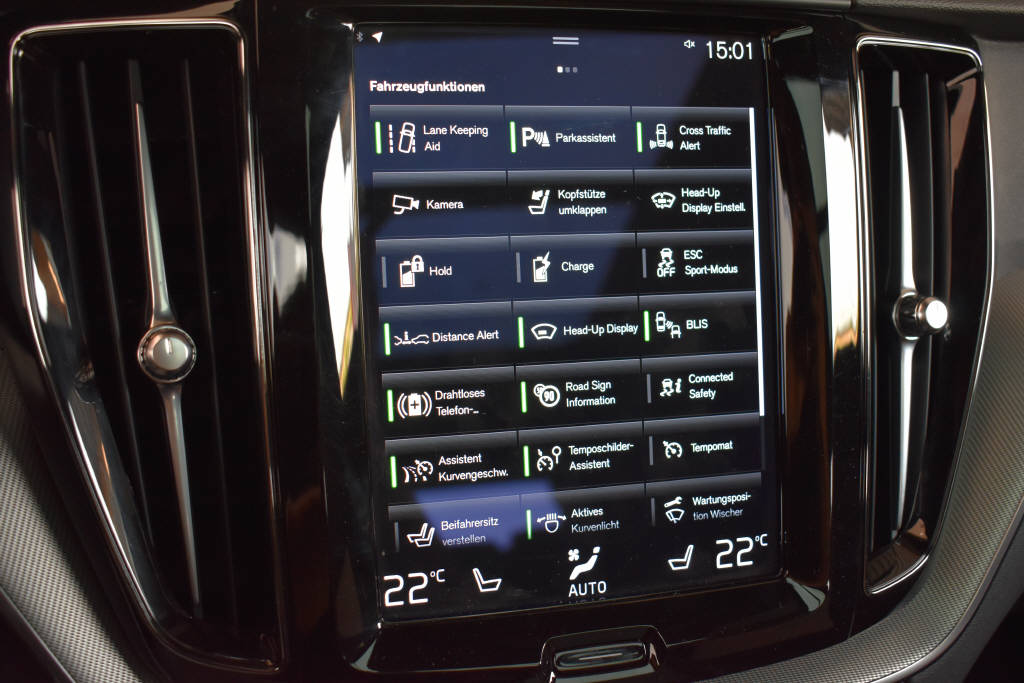 VOLVO XC60 2.0 T8 TE R-Design eAWD-image-9