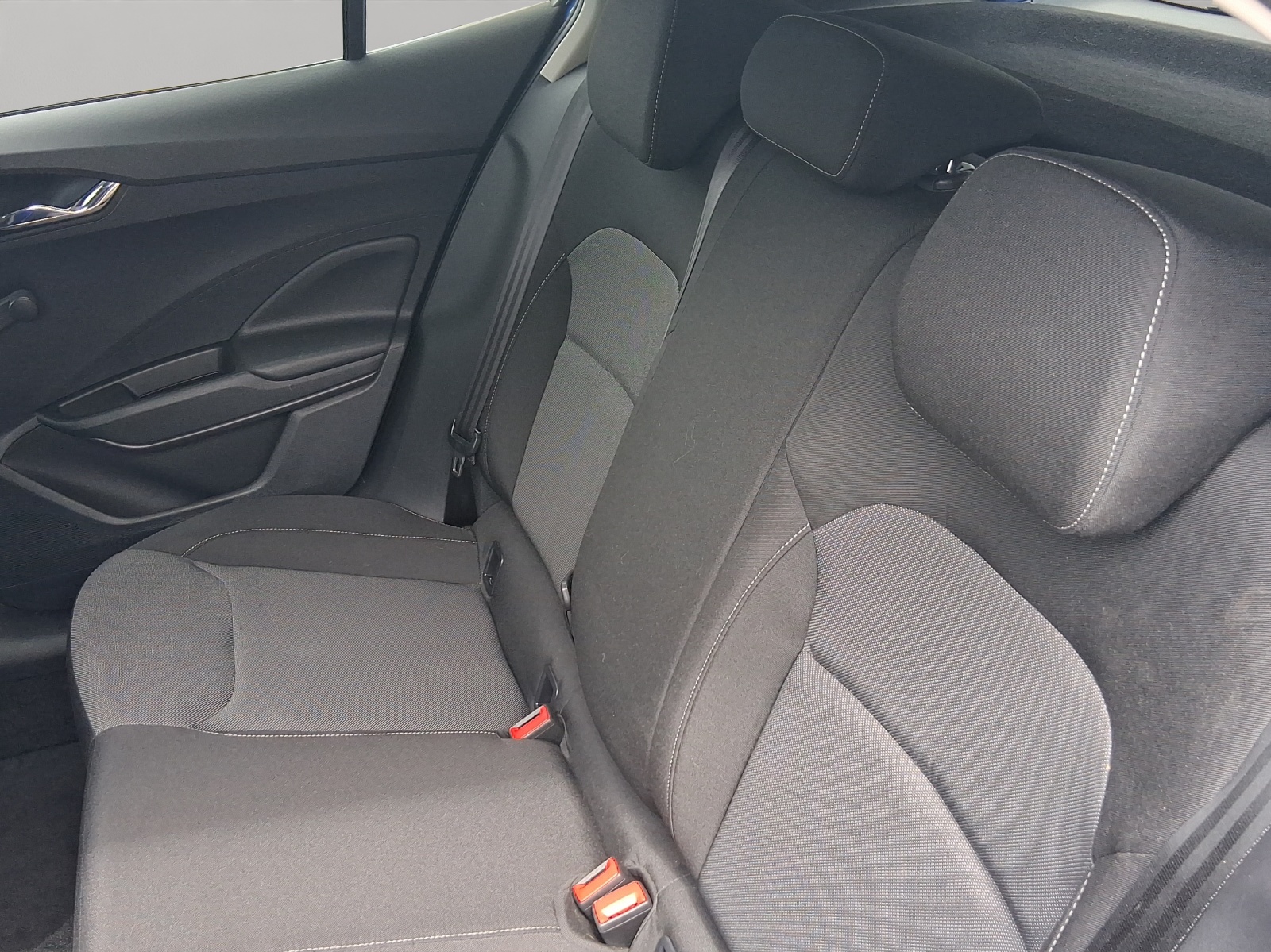 SKODA Fabia 1.0 TSI Ambition DSG-image-16