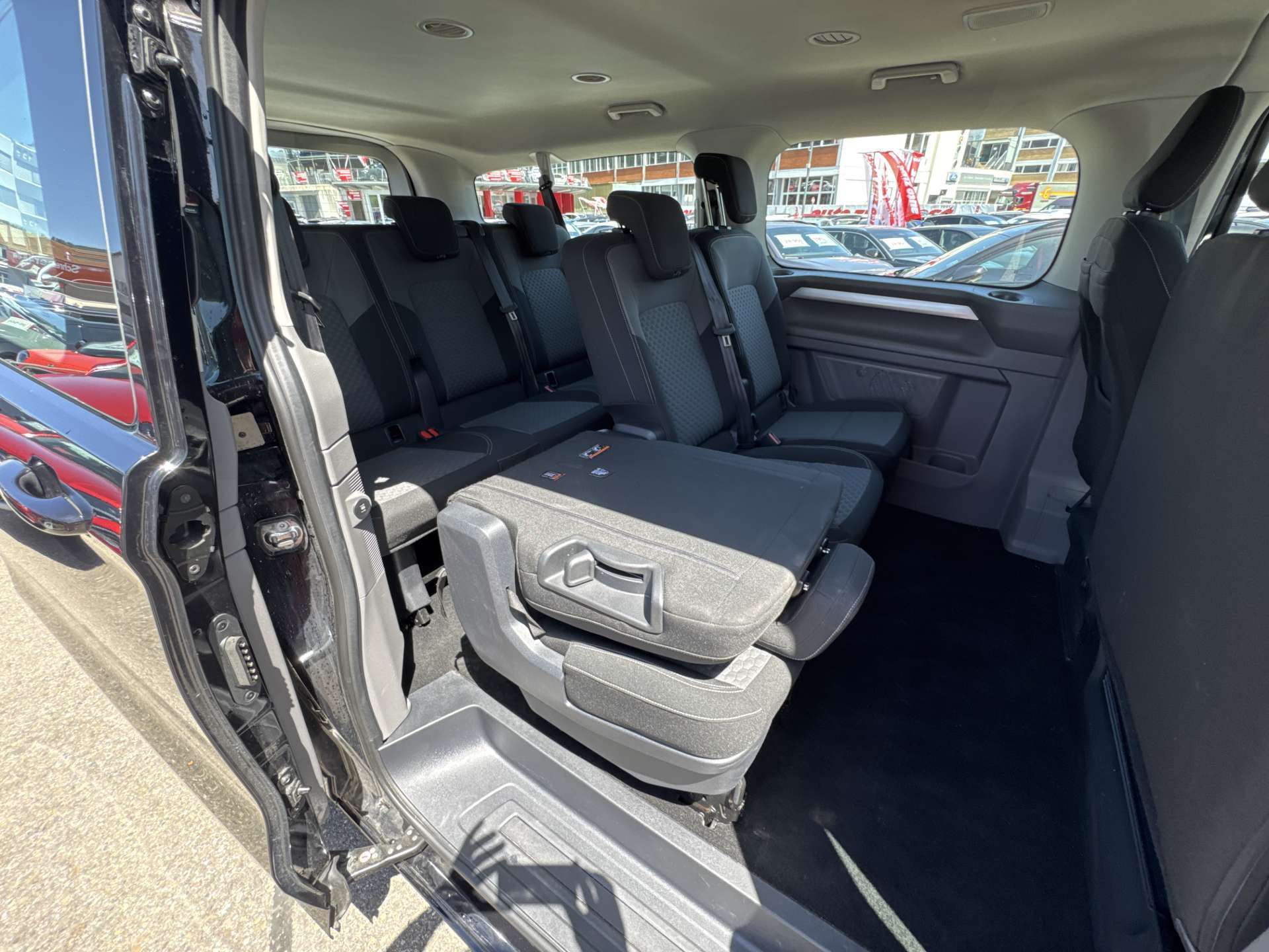 VW Caravelle 2.0 TDi Life LWB Lang 9-Plätzer DSG-Automat-image-6