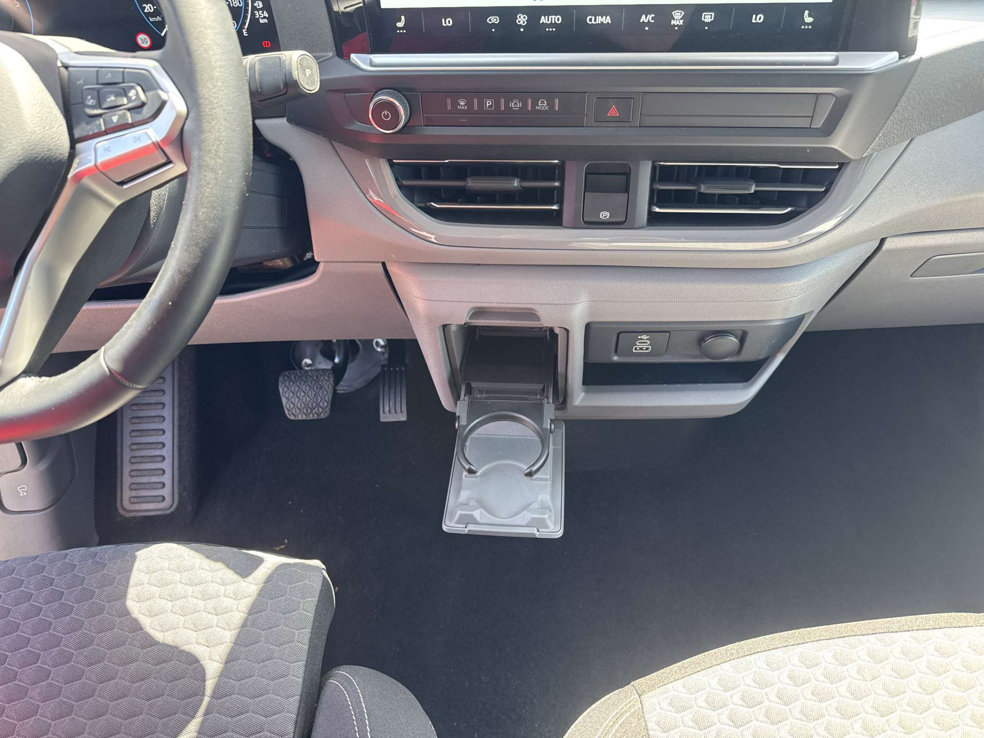 VW Caravelle 2.0 TDi Life LWB Lang 9-Plätzer DSG-Automat-image-11