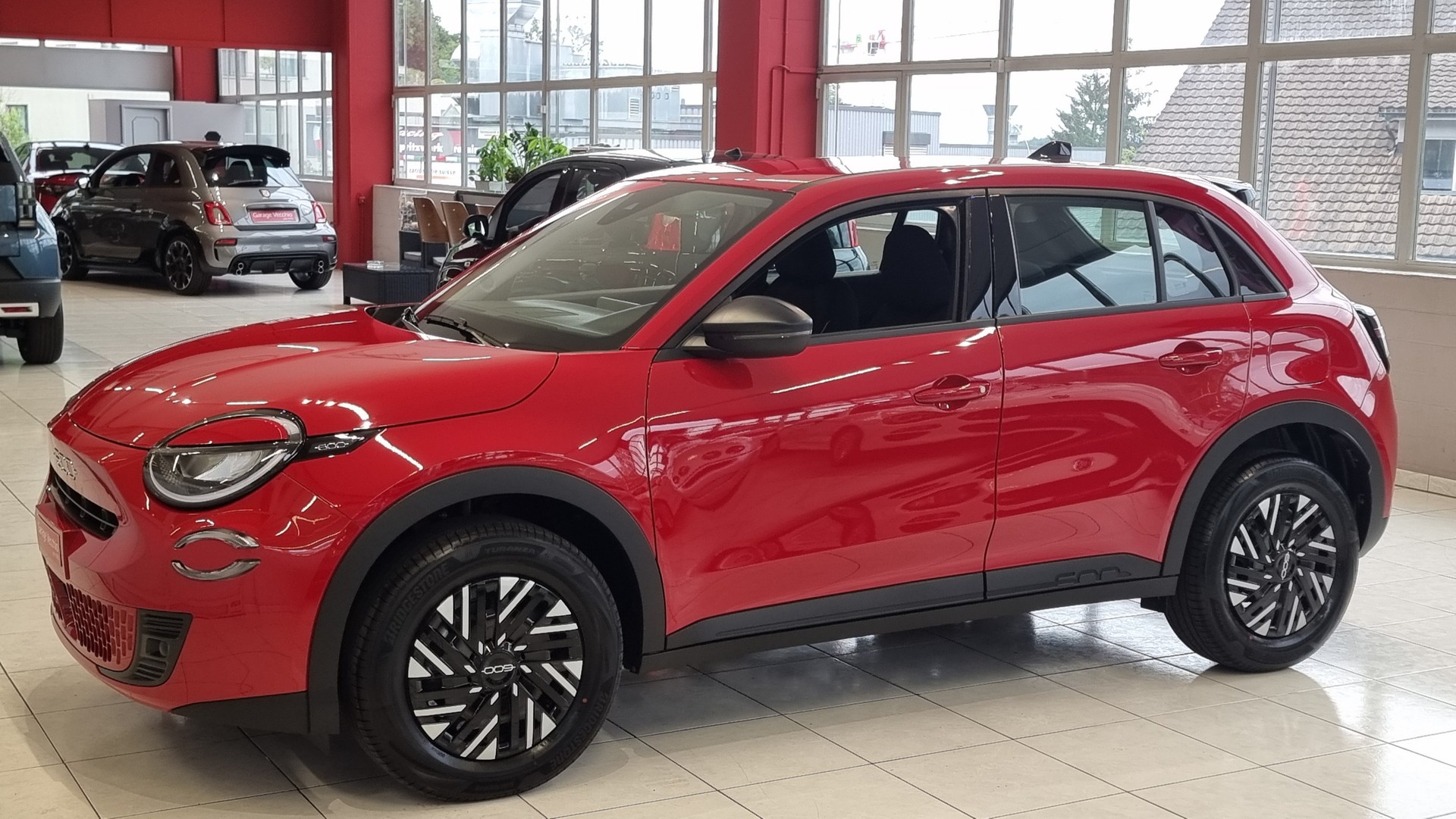 FIAT 600 1.2 Hybrid Pop-image-1