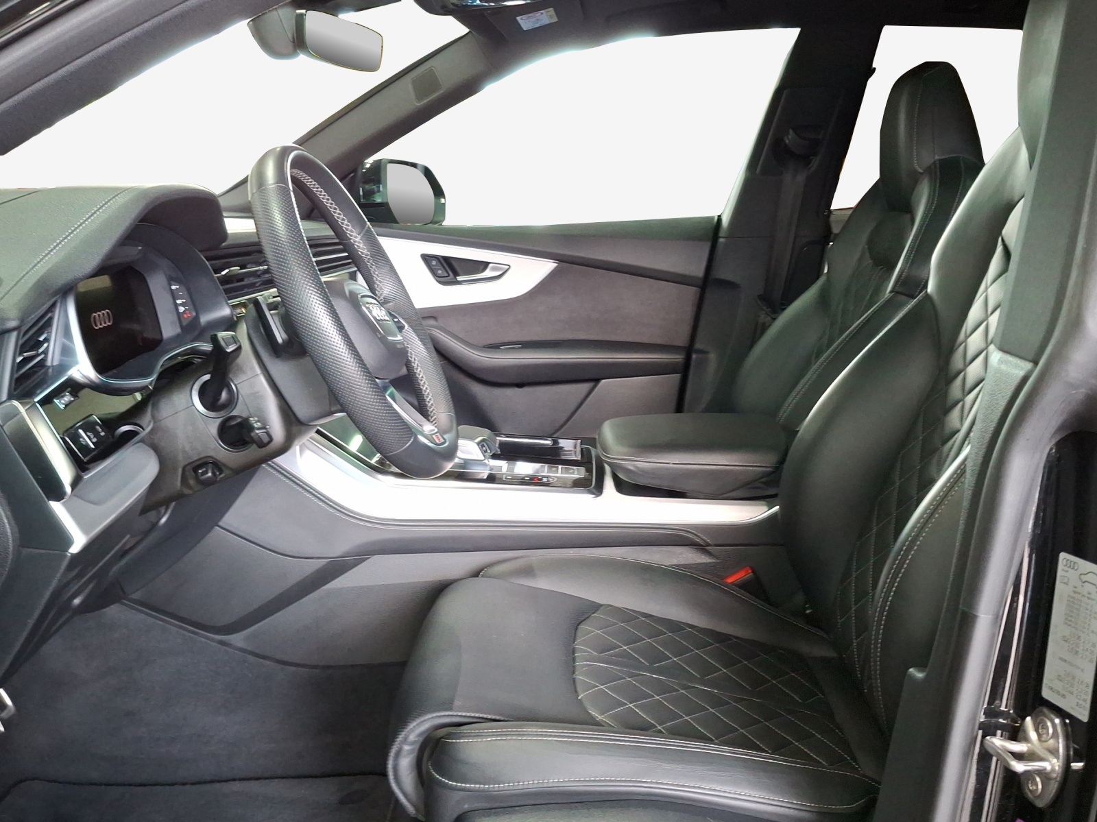 AUDI Q8 SUV 50 TDI quattro tiptronic-image-7