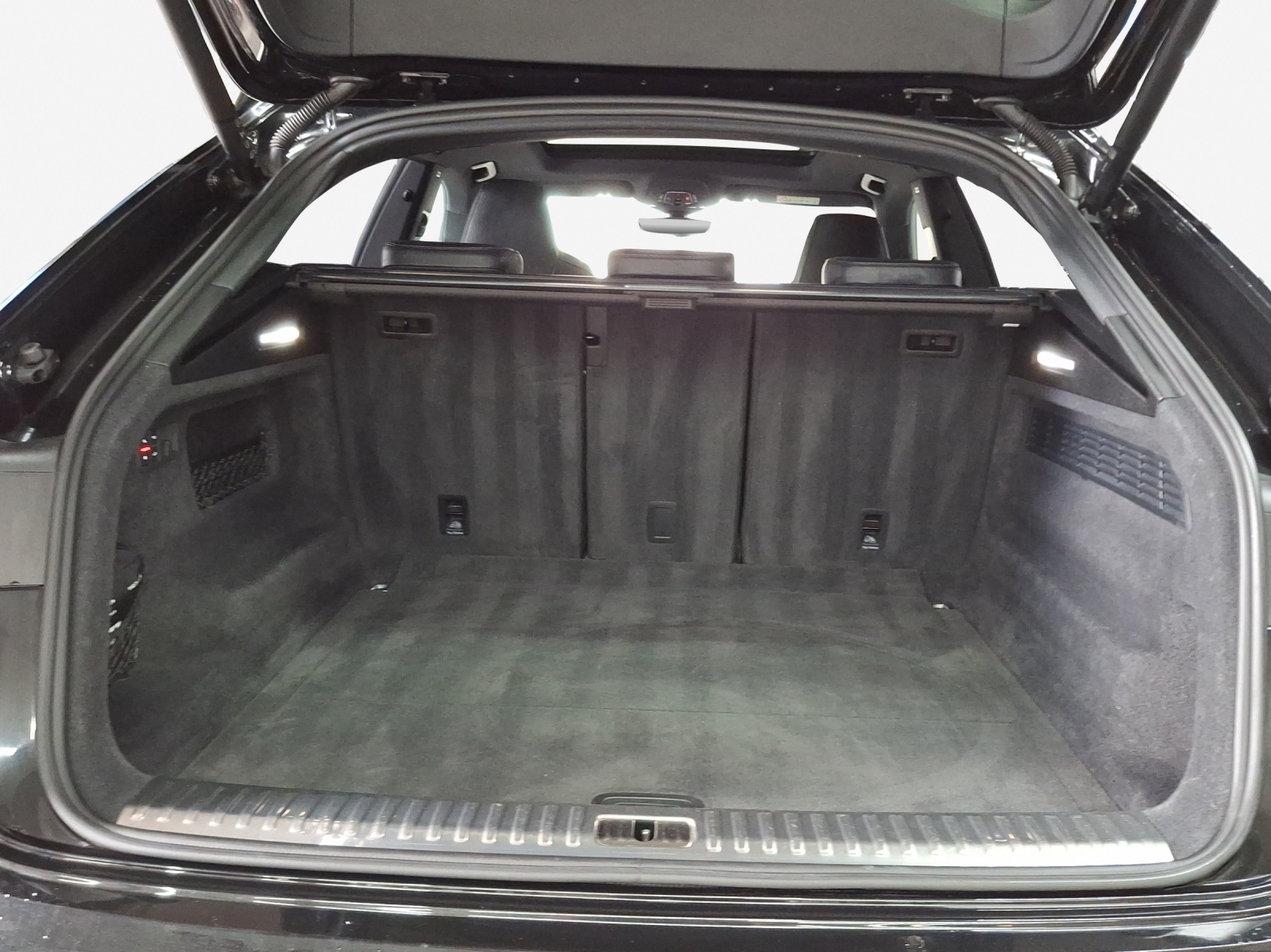 AUDI Q8 SUV 50 TDI quattro tiptronic-image-12
