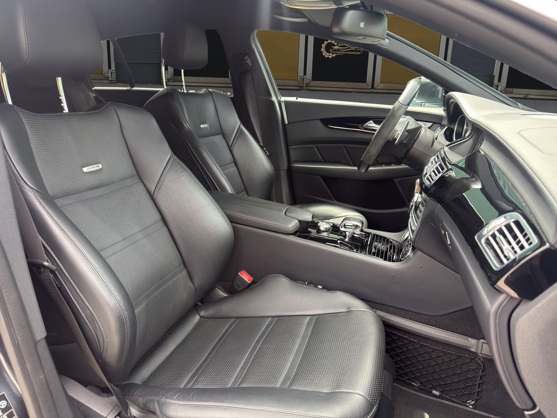 MERCEDES-BENZ CLS 63 AMG 4matic Shooting Brake-image-9