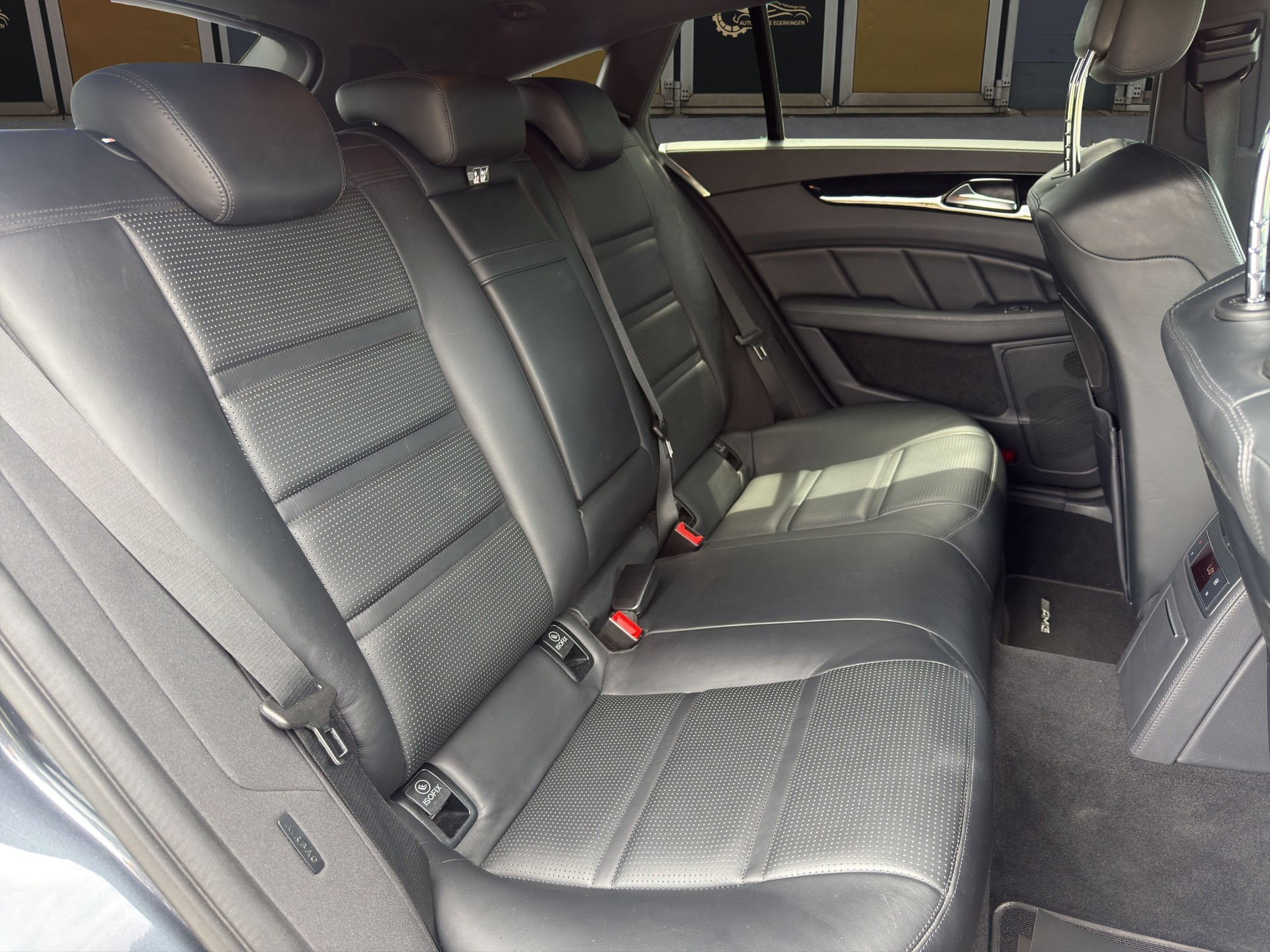 MERCEDES-BENZ CLS 63 AMG 4matic Shooting Brake-image-12