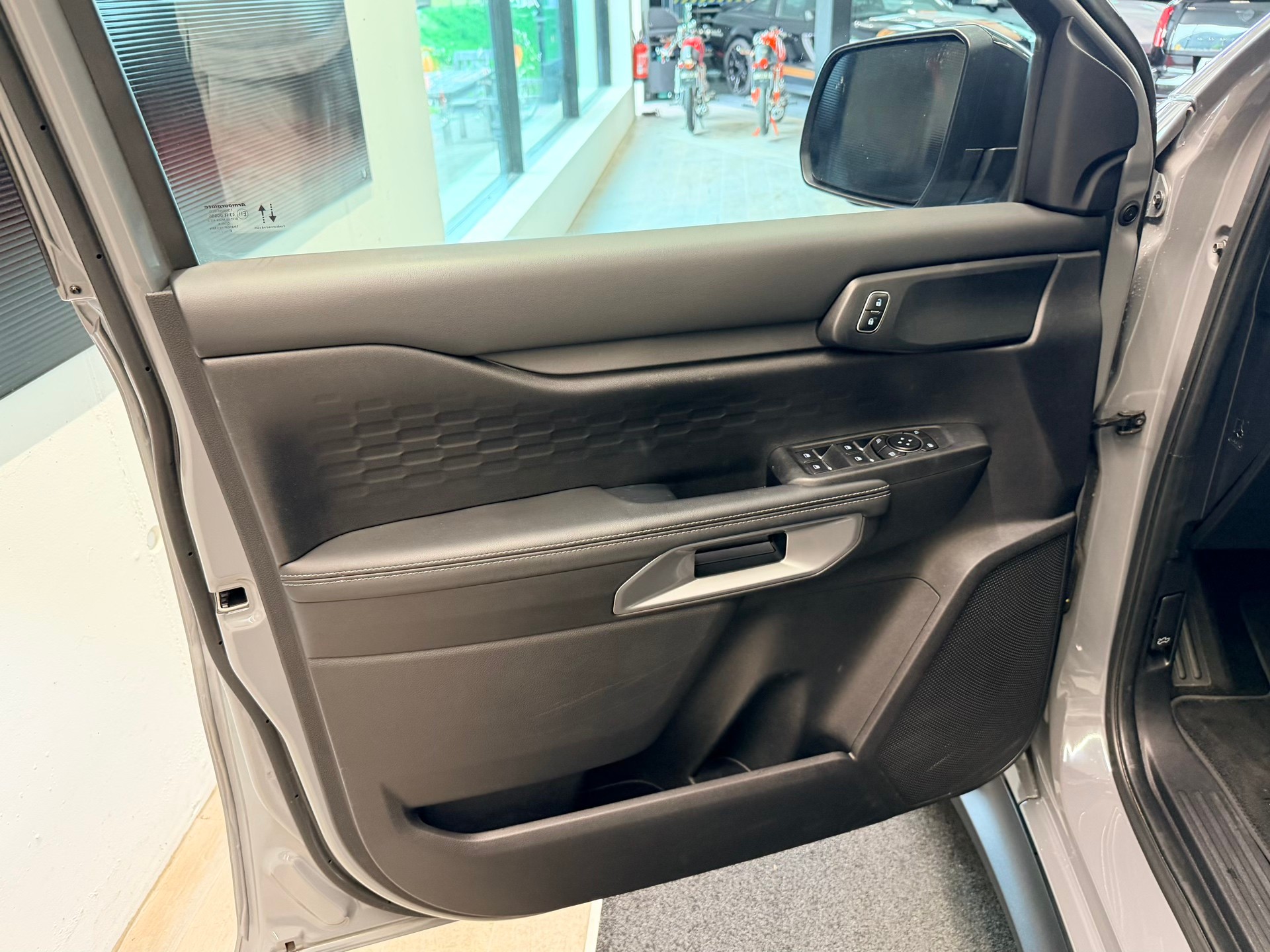 FORD Ranger MS/RT 3.0 Eco Blue e-4WD Automat-image-12
