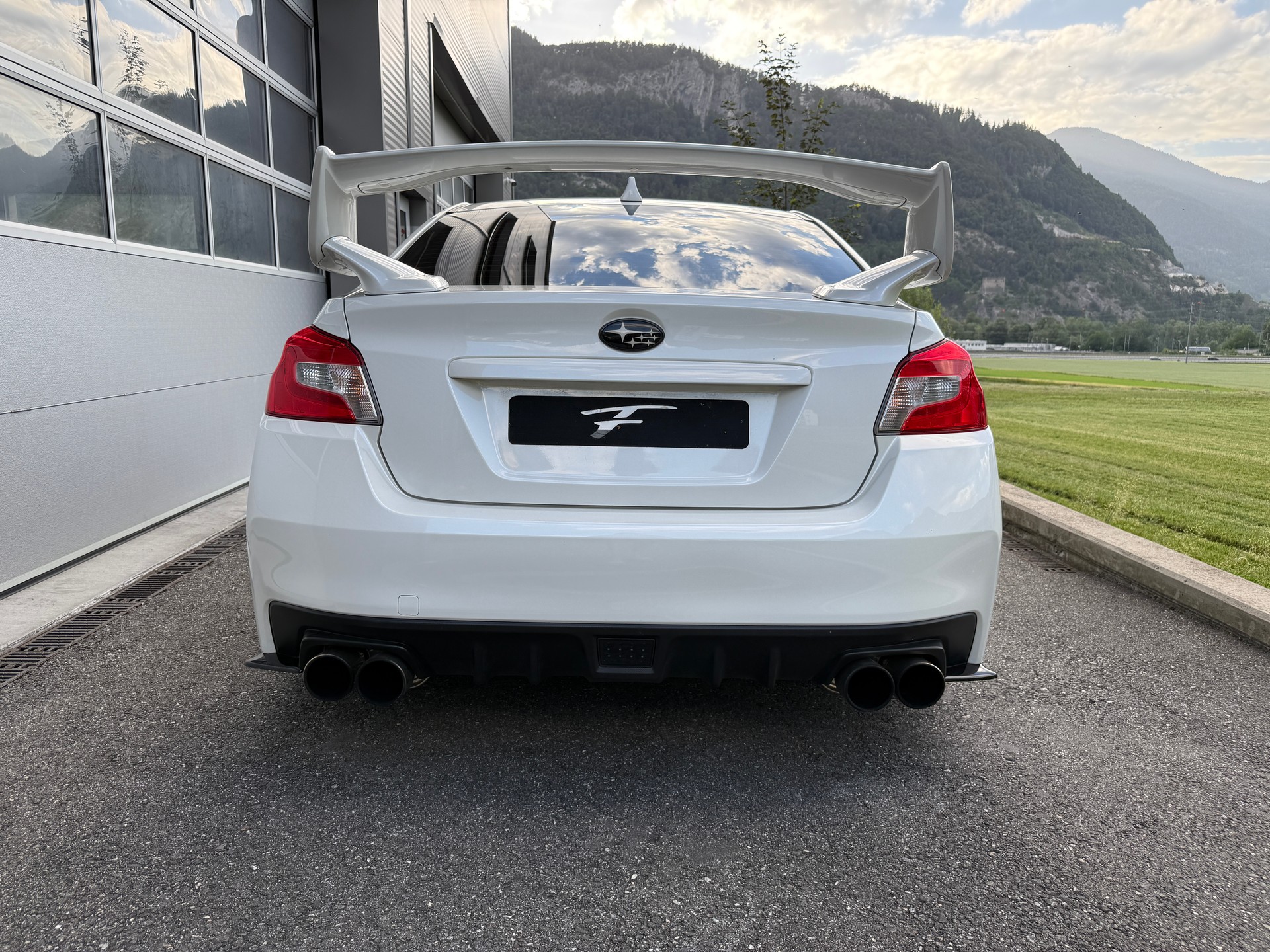 SUBARU WRX 2.5 Turbo 4WD STI Sport-image-3