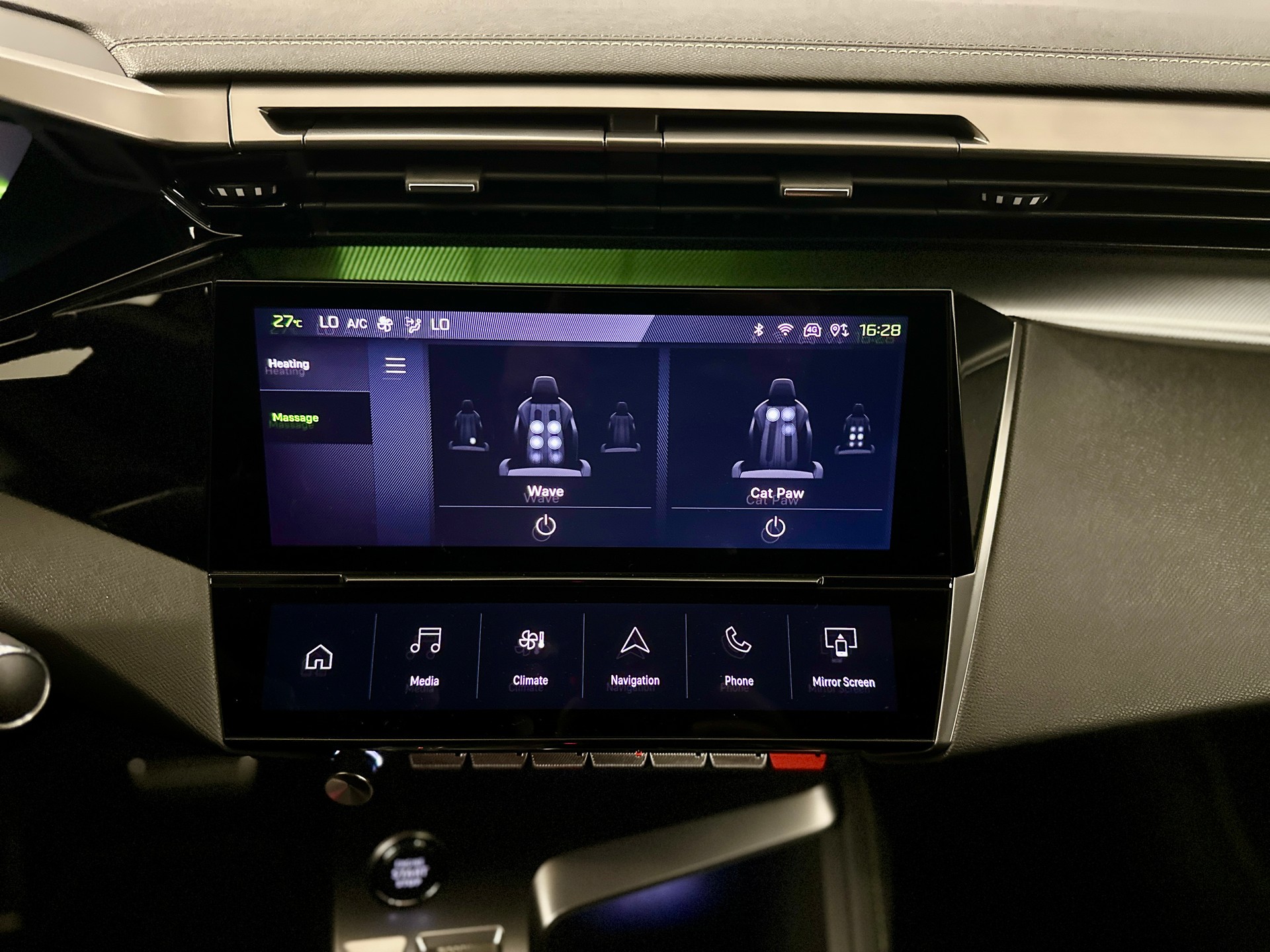 PEUGEOT 308 1.2 Pure Tech GT Pack EAT8-image-19