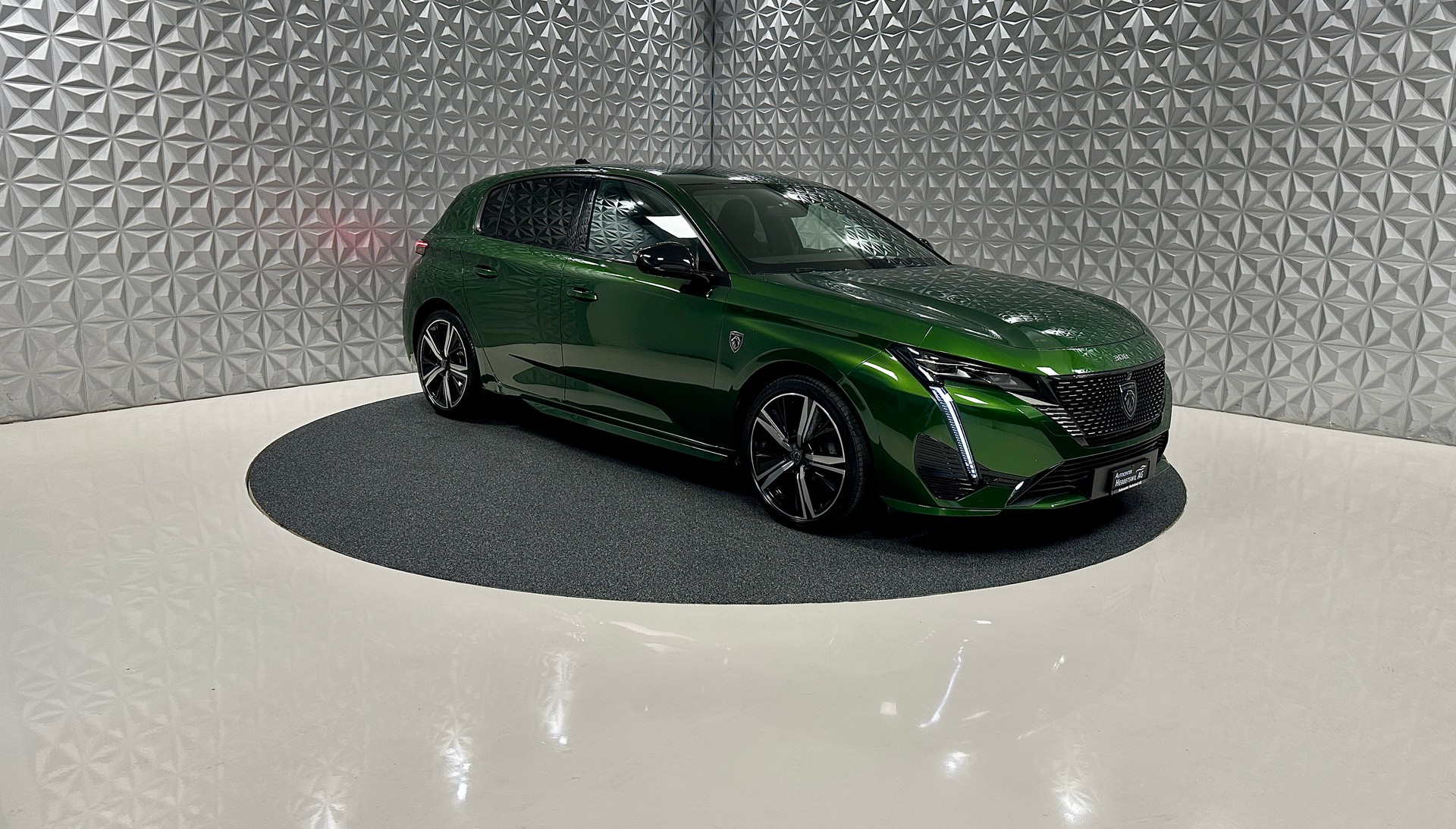 PEUGEOT 308 1.2 Pure Tech GT Pack EAT8-image-2