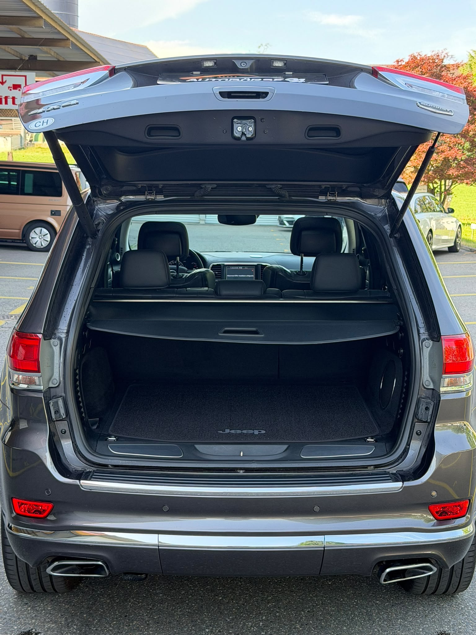 JEEP Grand Cherokee 3.0 CRD 250 Summit-image-13