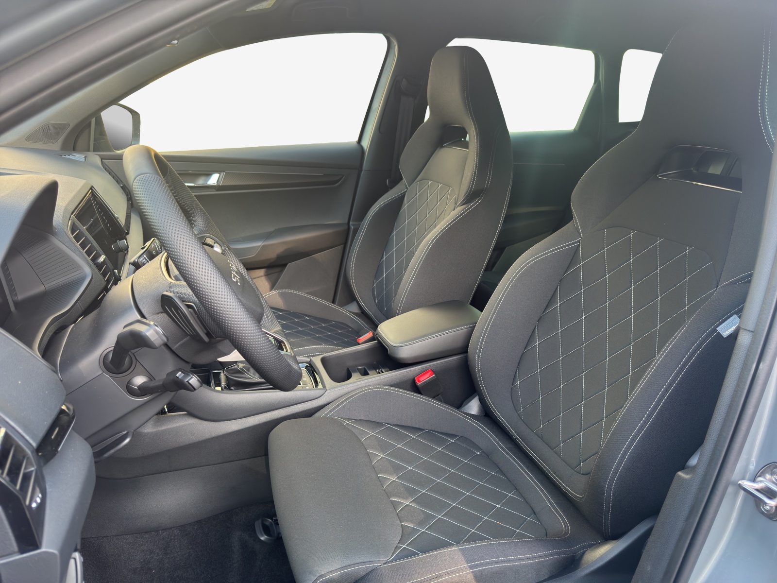 SKODA Karoq 2.0 TSI SportLine 4x4 DSG-image-7