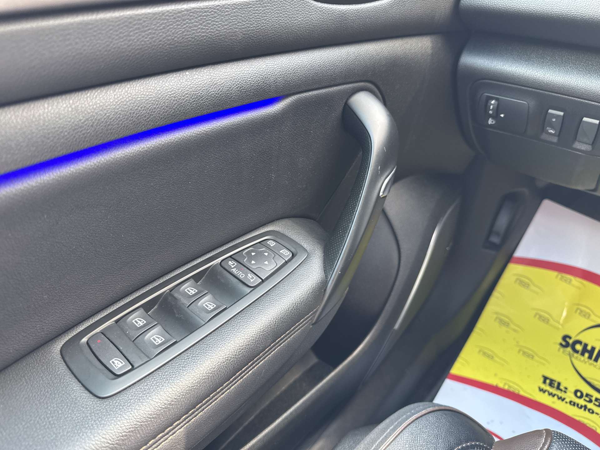 RENAULT Mégane 1.2 16V Turbo 90th Anniversary EDC-Automat-image-15