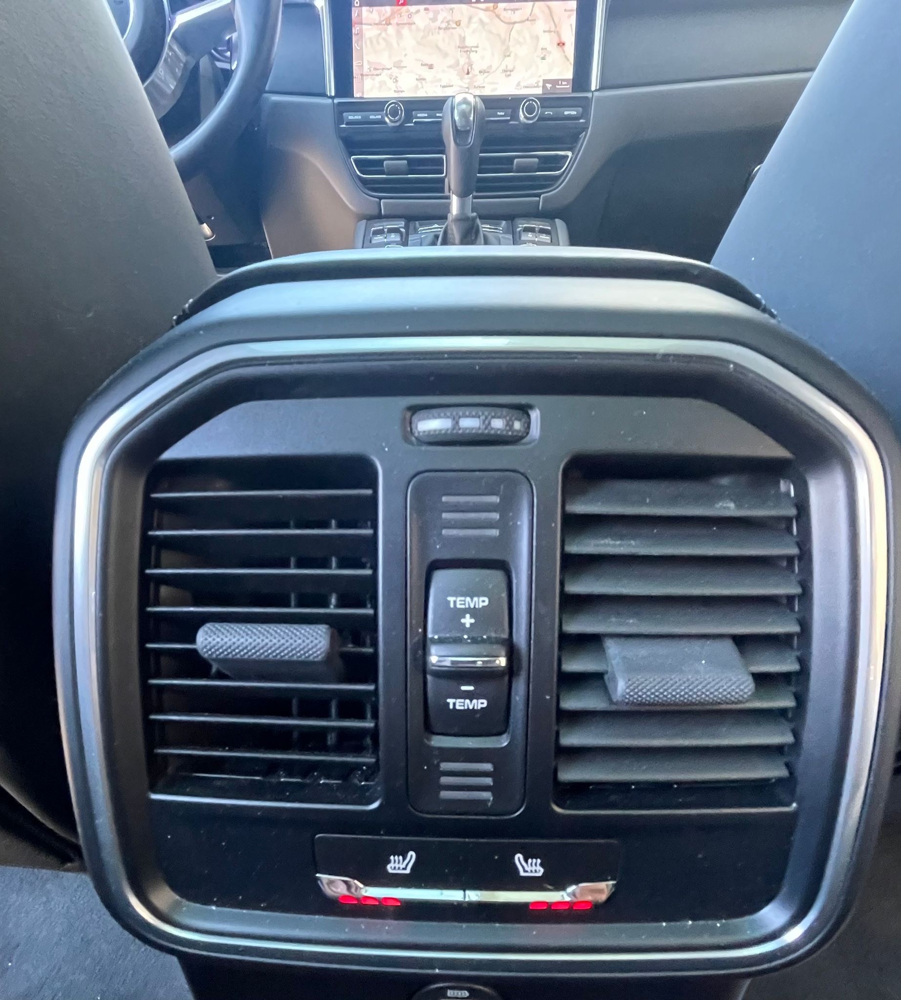 PORSCHE Macan PDK 245 PS All Black CH-Auto nur Porsche Service-image-14