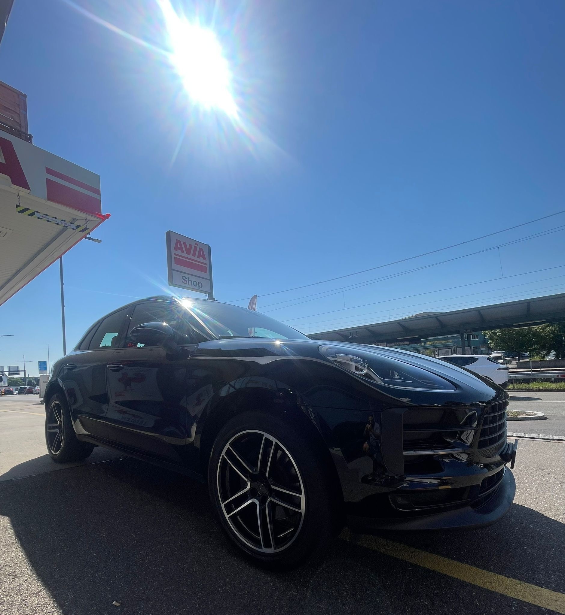 PORSCHE Macan PDK 245 PS All Black CH-Auto nur Porsche Service-image-5