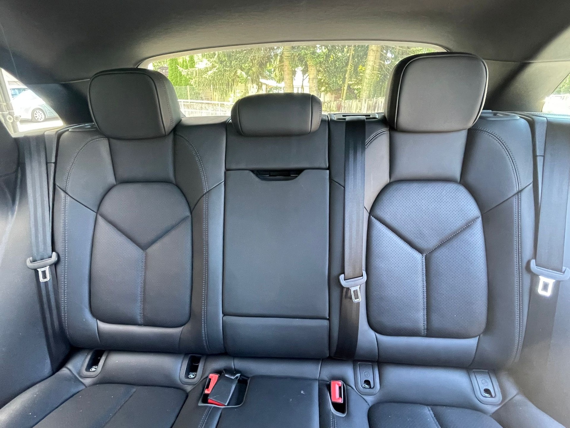 PORSCHE Macan PDK 245 PS All Black CH-Auto nur Porsche Service-image-15