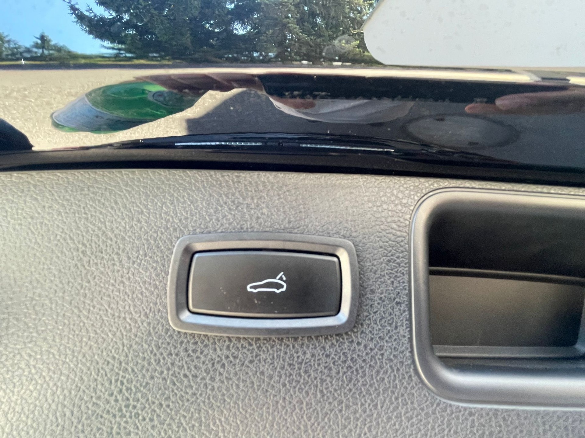 PORSCHE Macan PDK 245 PS All Black CH-Auto nur Porsche Service-image-7