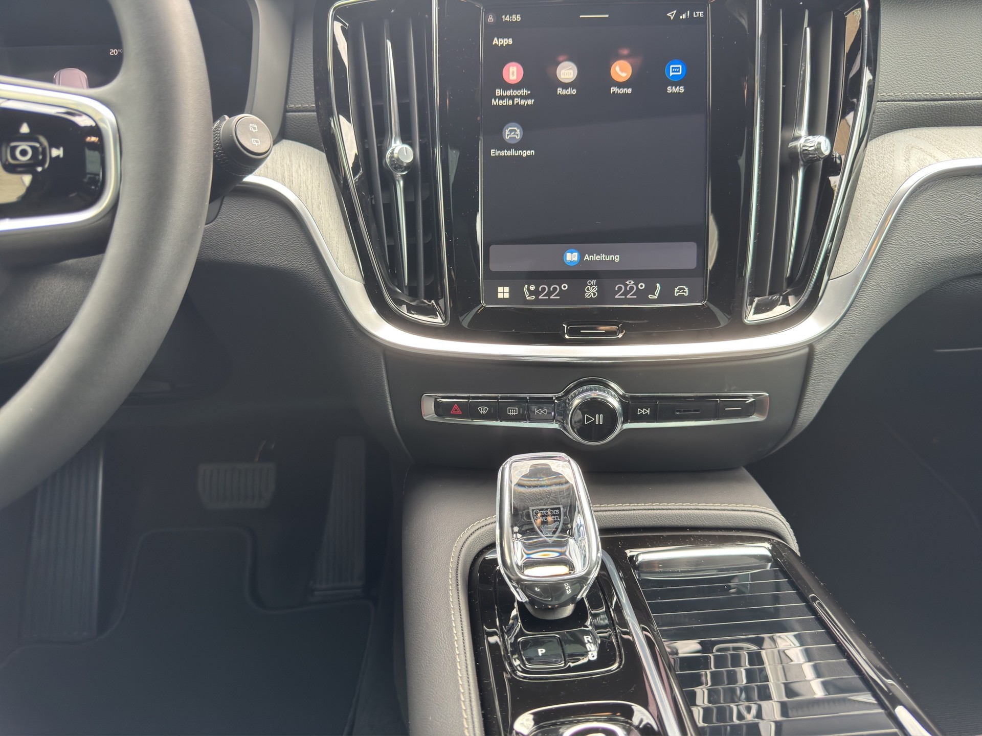 VOLVO V60 2.0 T8 TE Ultra Dark eAWD-image-10