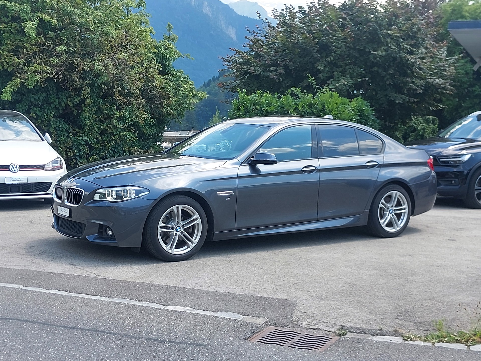 BMW 520d xDrive Steptronic M-Sport-image-1