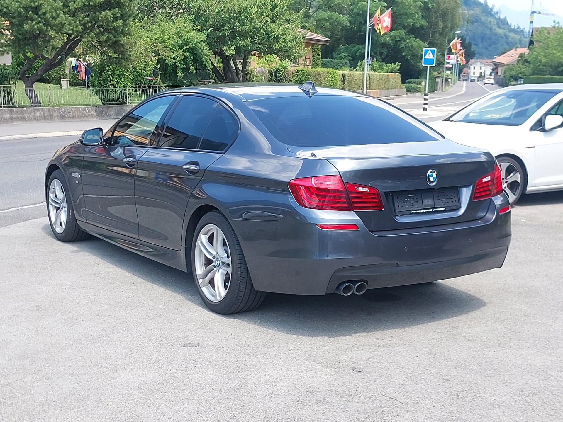 BMW 520d xDrive Steptronic M-Sport-image-2