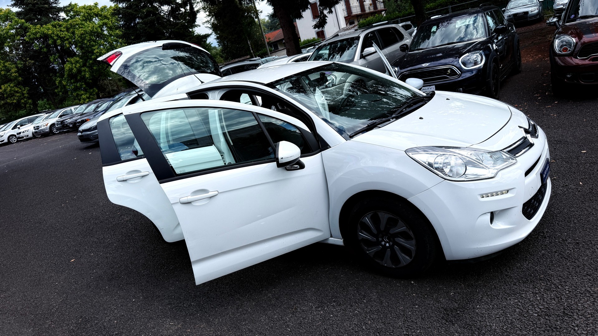 CITROEN C3 1.2i Attraction-image-14