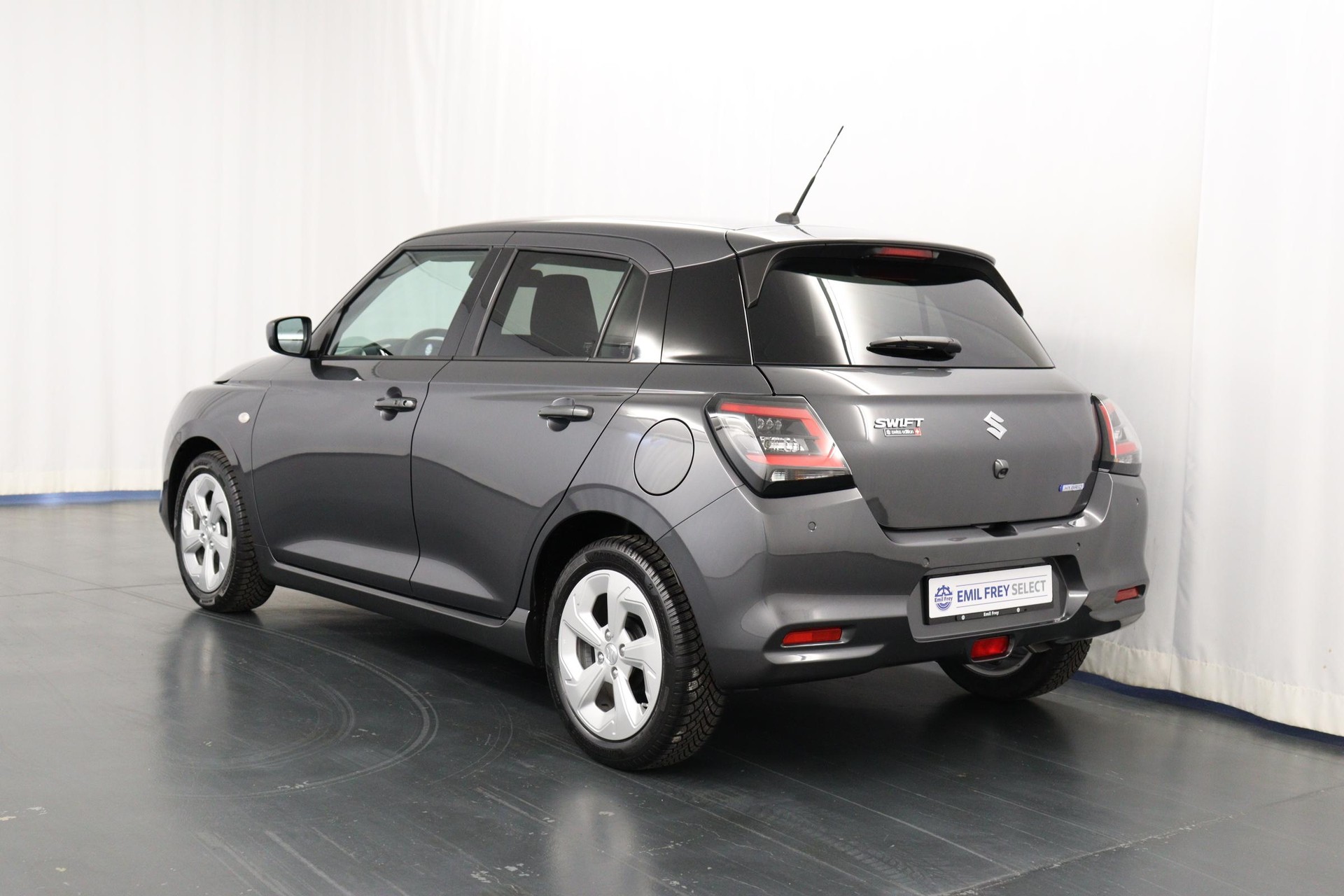 SUZUKI Swift 1.2 Compact+ Hybrid-image-6
