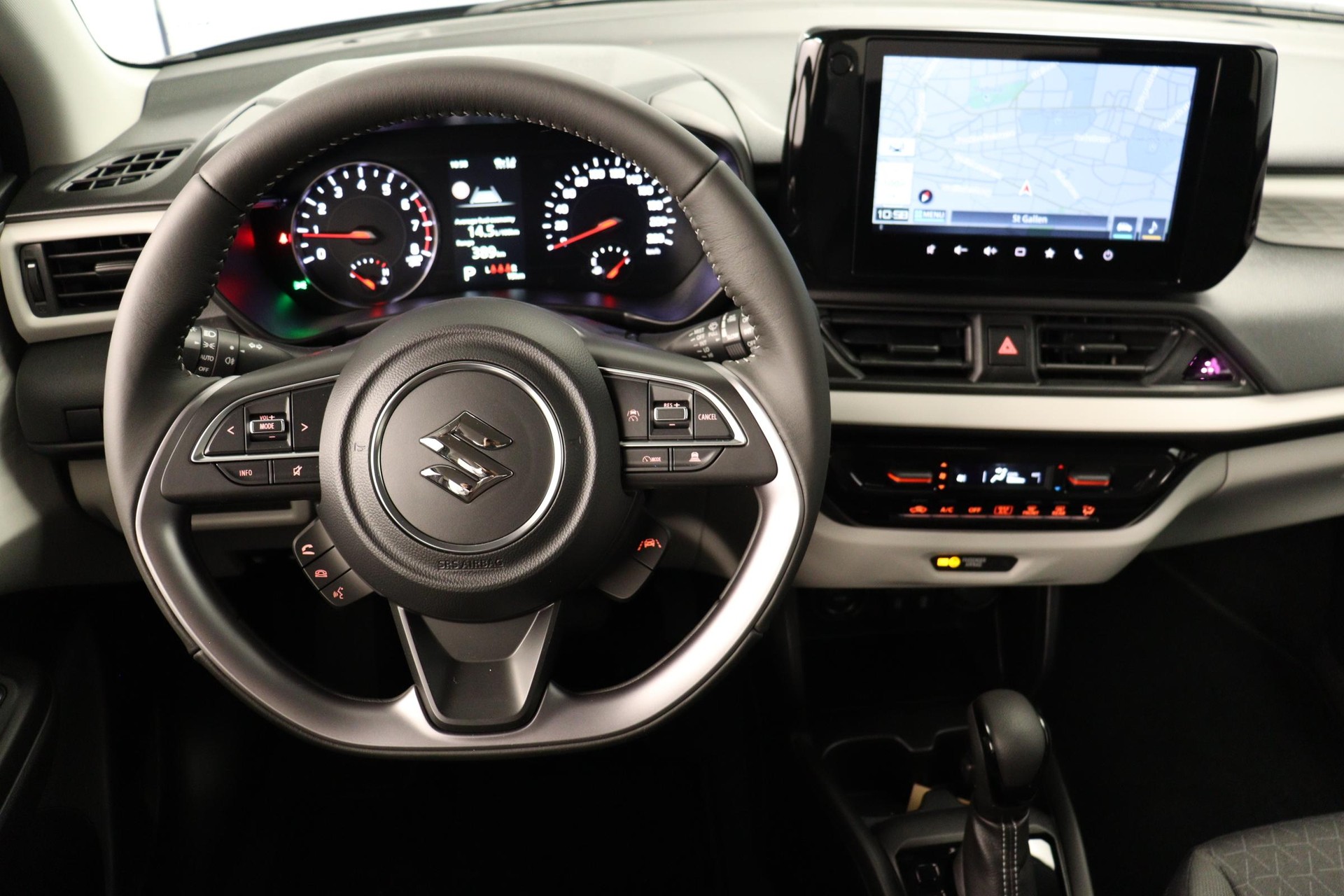 SUZUKI Swift 1.2 Compact+ Hybrid-image-4