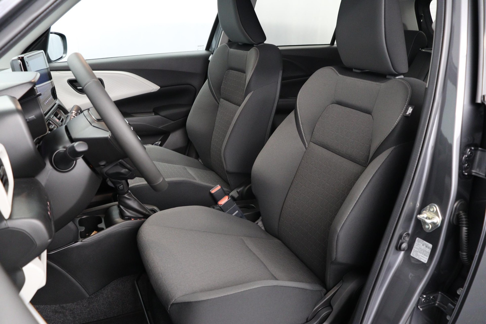 SUZUKI Swift 1.2 Compact+ Hybrid-image-2
