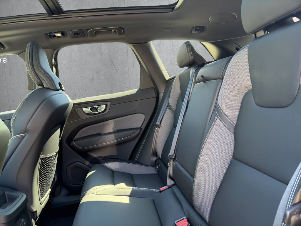 VOLVO XC60 2.0 T6 TE XCENTRIC eAWD-image-13