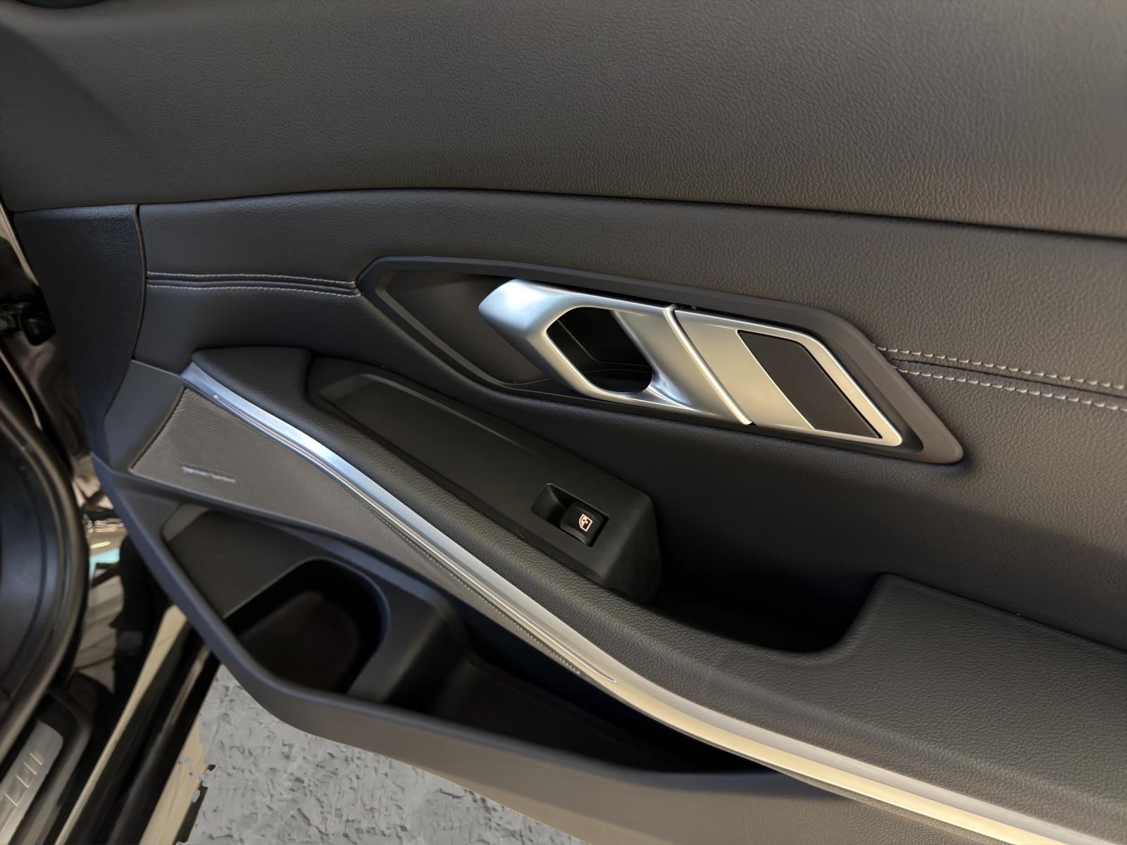 BMW M340i xDrive-image-19