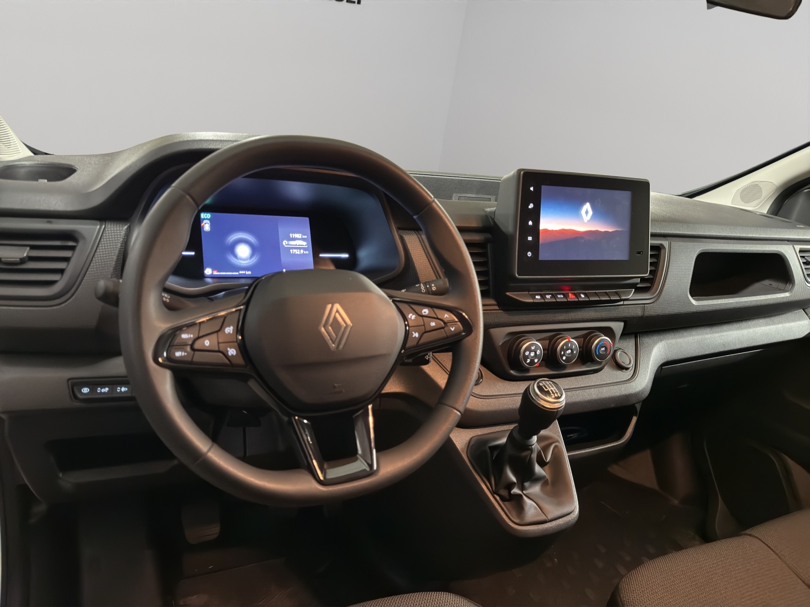 RENAULT Trafic 2.0 Blue dCi 130 Advance L1H1-image-7