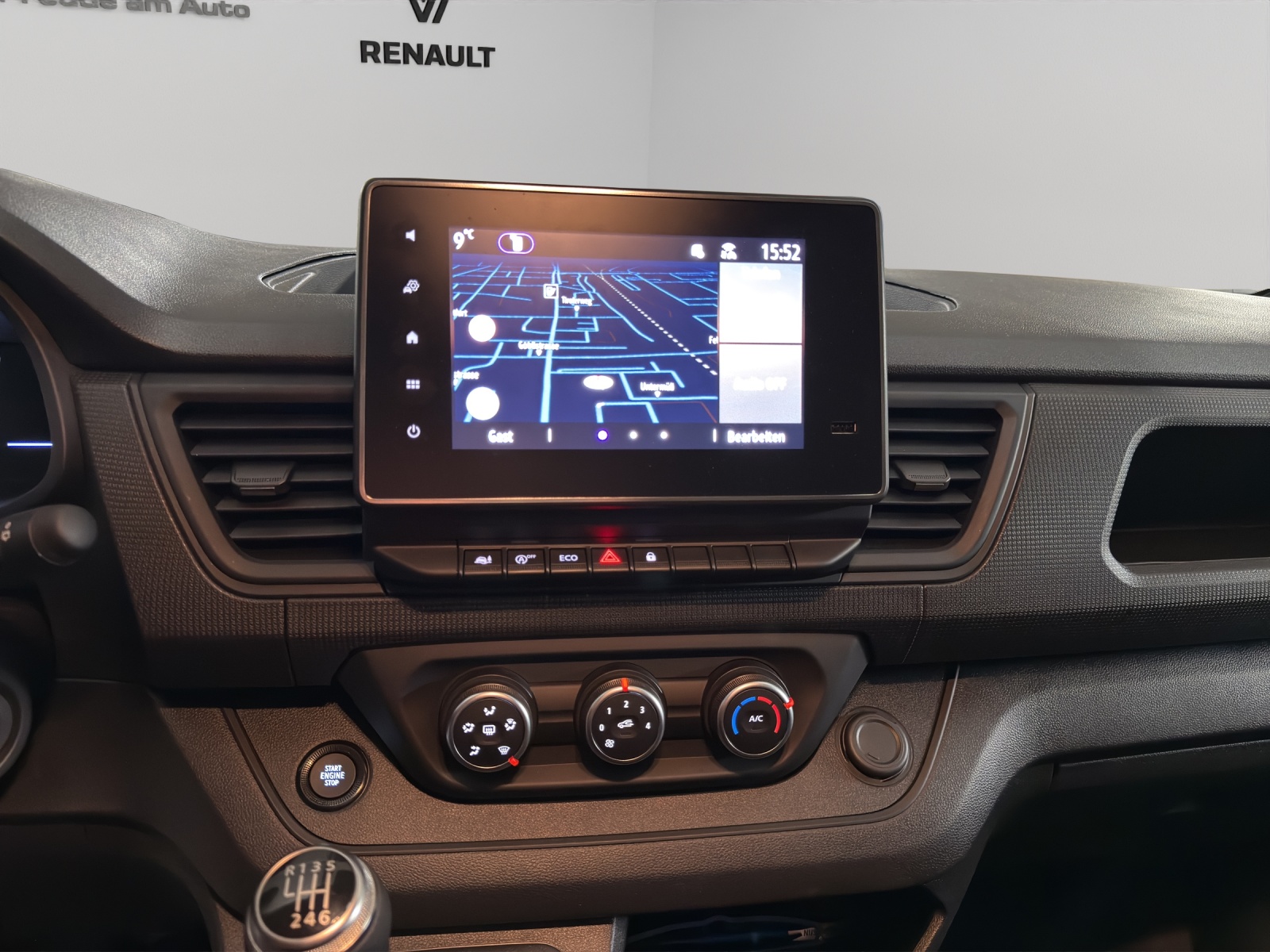 RENAULT Trafic 2.0 Blue dCi 130 Advance L1H1-image-9